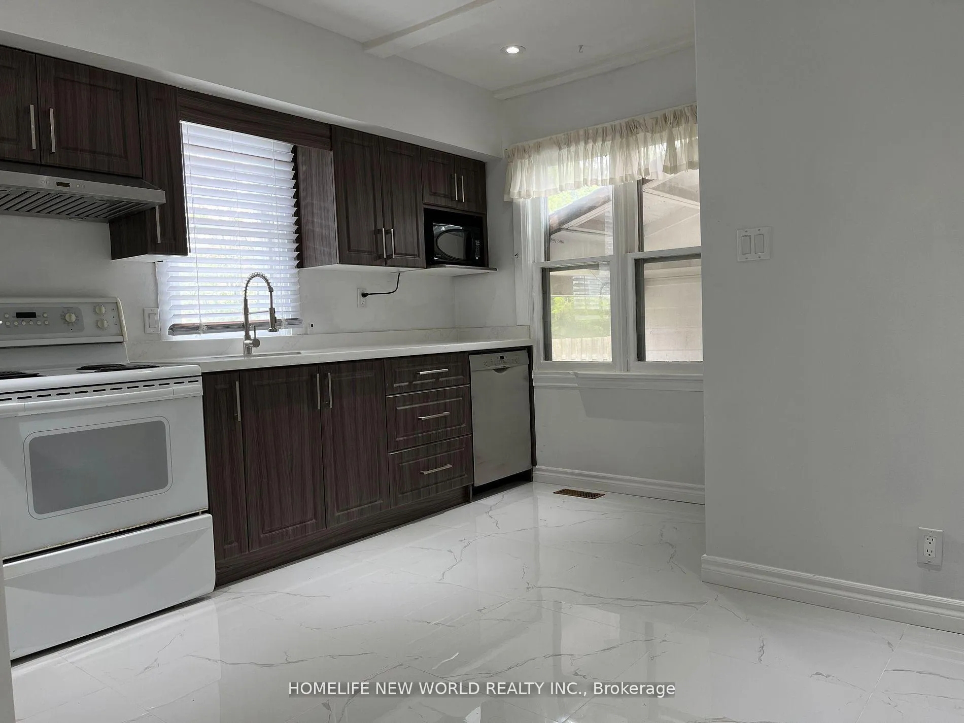 Photo 7 of 4549 14th Avenue, Markham, Milliken Mills East — HOMEH