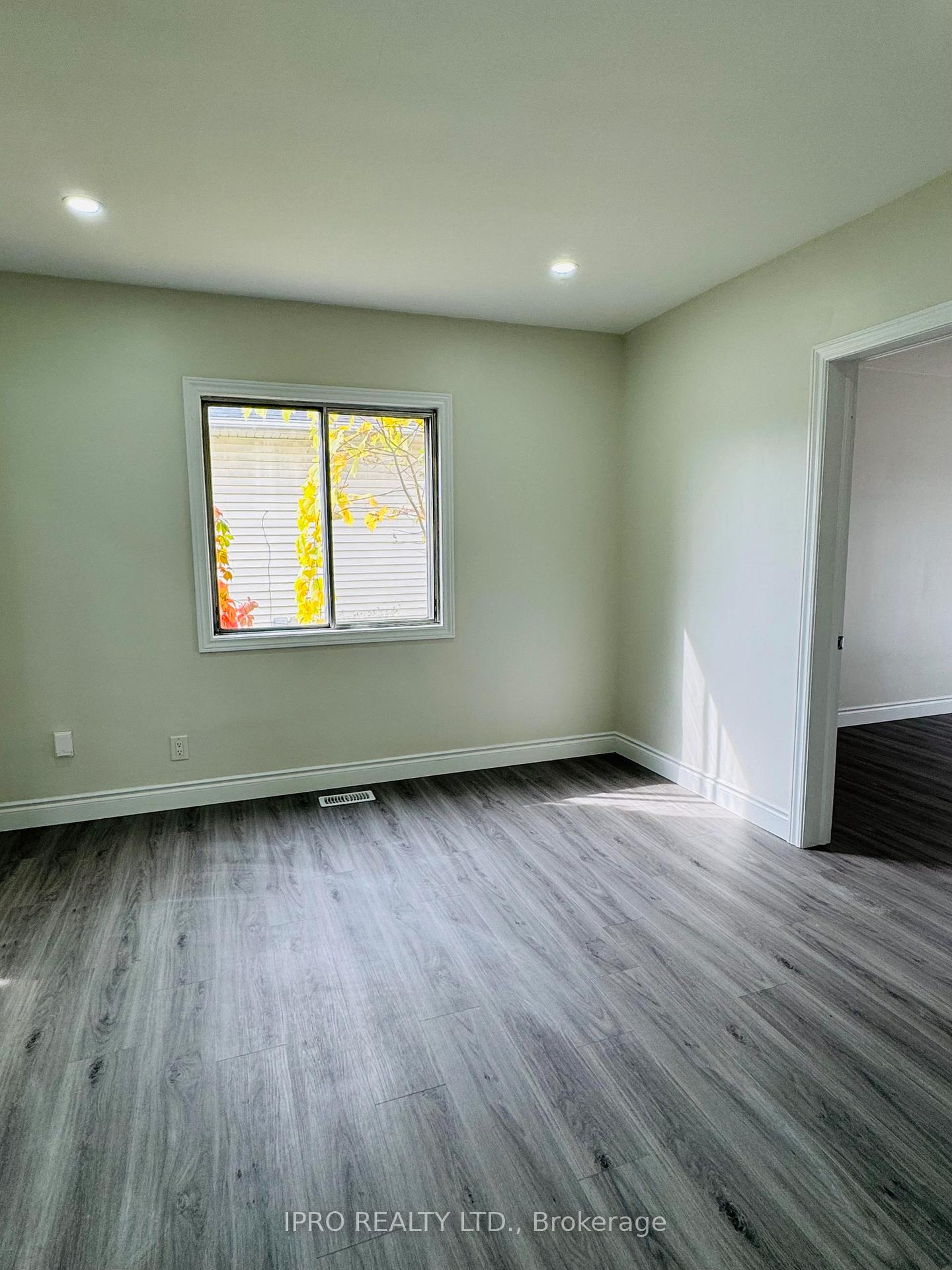 Photo 10 of 175 Edgar Street W, Chatham-Kent, Chatham — HOMEH