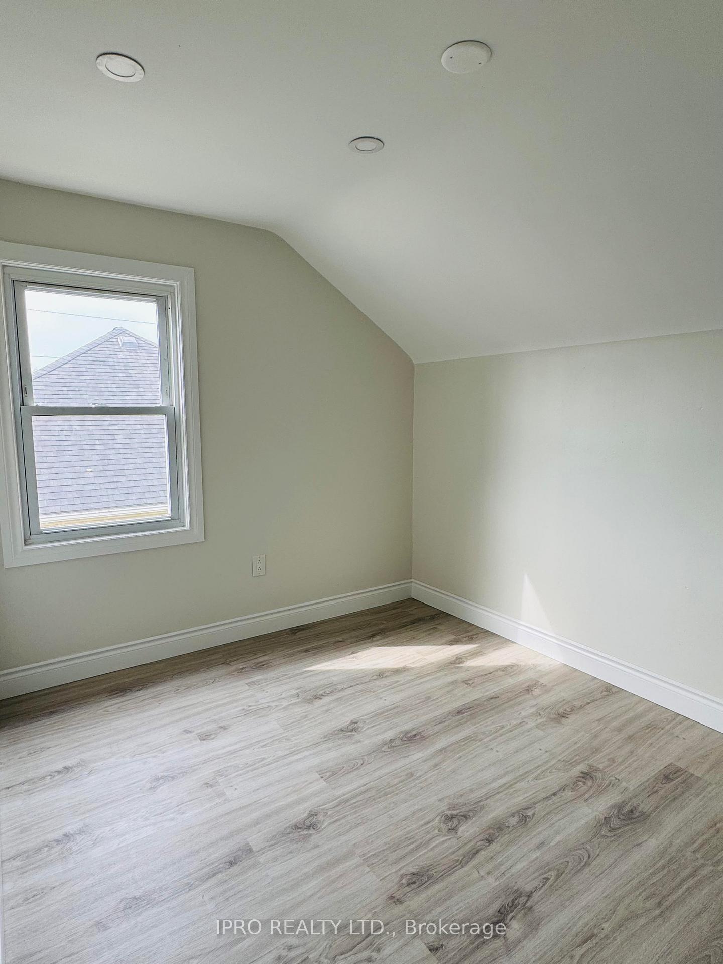 Photo 13 of 175 Edgar Street W, Chatham-Kent, Chatham — HOMEH