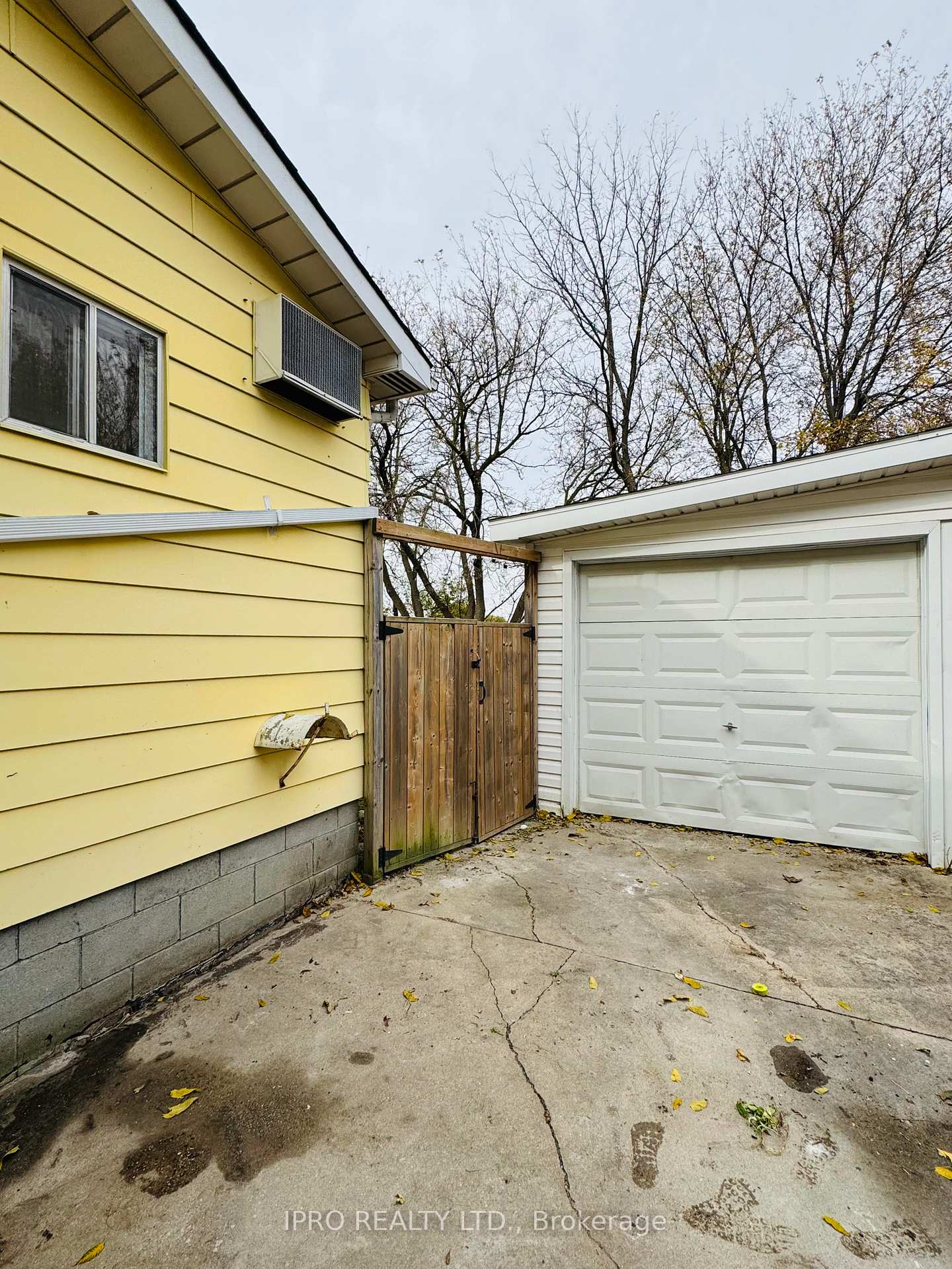 Photo 24 of 175 Edgar Street W, Chatham-Kent, Chatham — HOMEH
