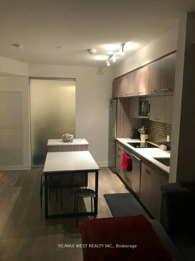 Photo 4 of Unit 423, 4800 Highway 7, Vaughan, East Woodbridge — HOMEH