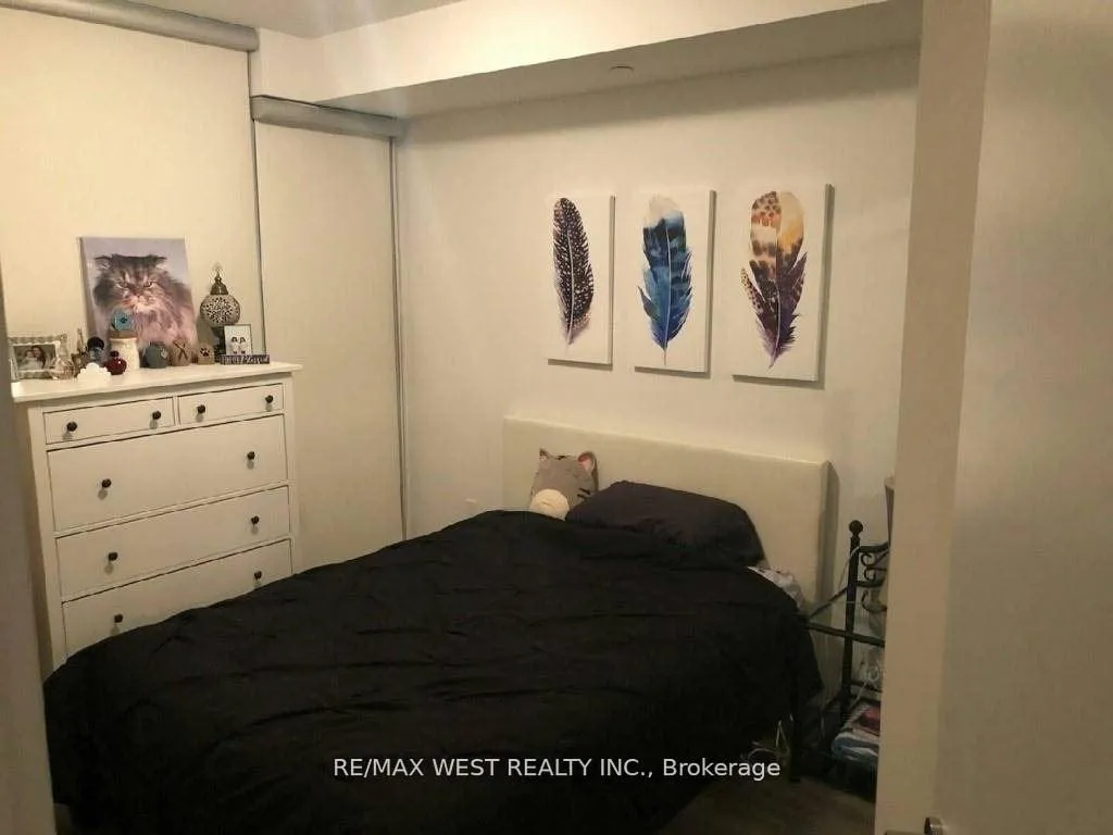 Photo 6 of Unit 423, 4800 Highway 7, Vaughan, East Woodbridge — HOMEH