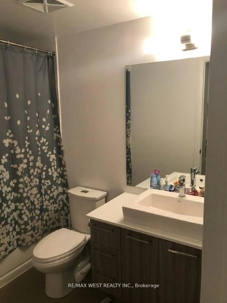 Photo 8 of Unit 423, 4800 Highway 7, Vaughan, East Woodbridge — HOMEH