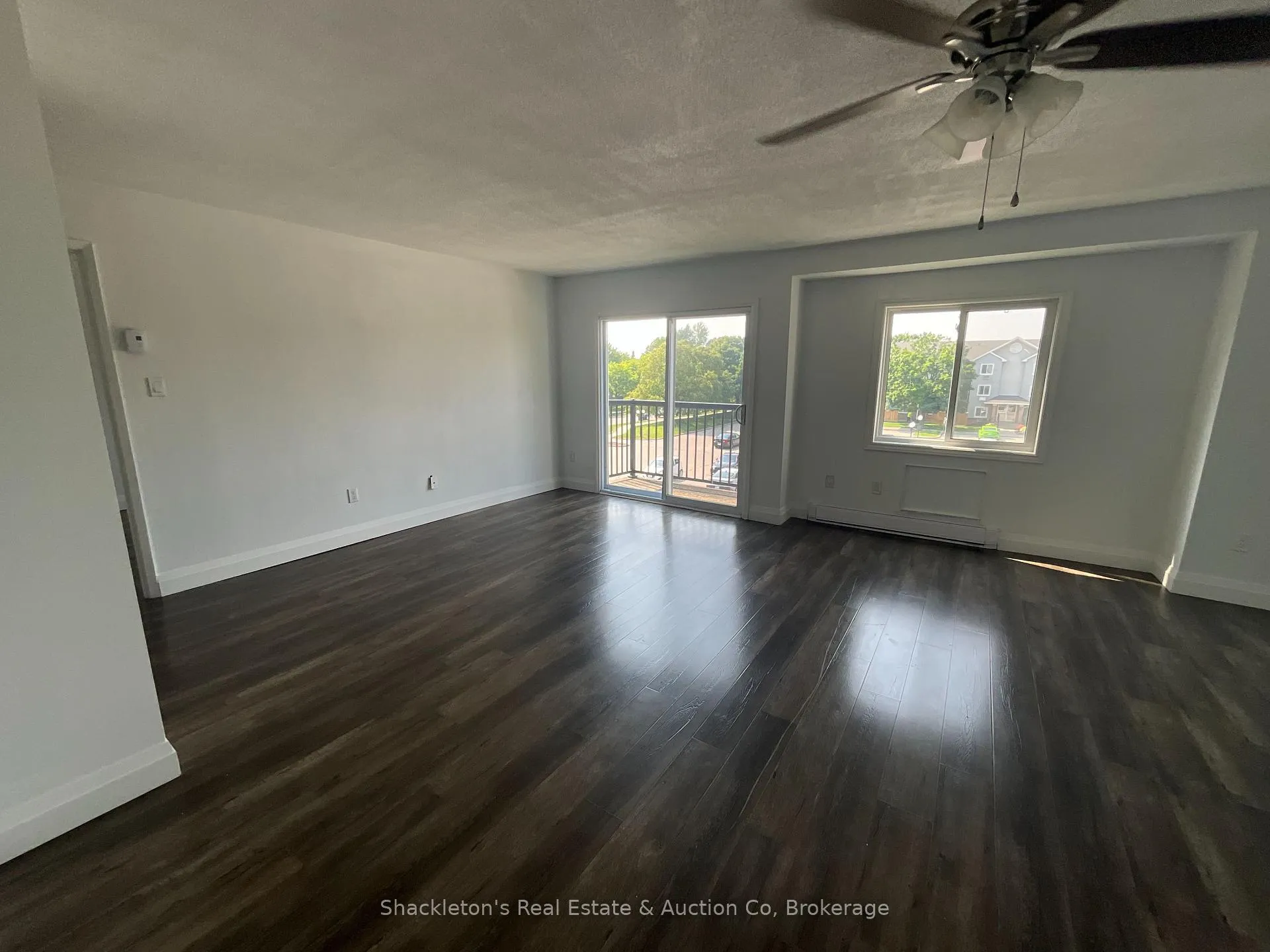 Photo 3 of Unit #308, 270 Eiwo Court, Waterloo — HOMEH