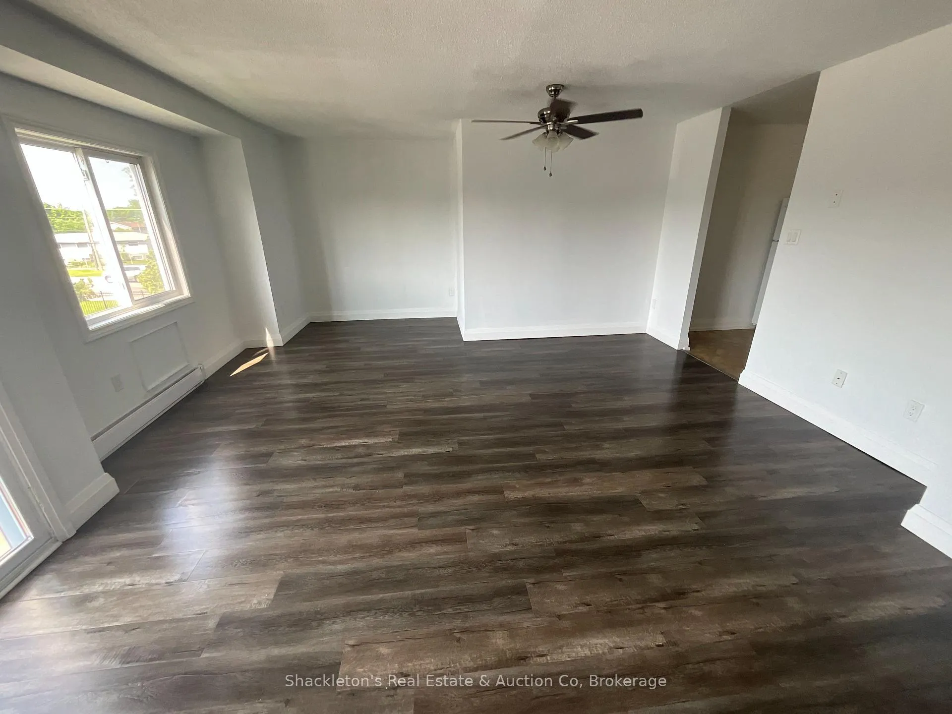 Photo 4 of Unit #308, 270 Eiwo Court, Waterloo — HOMEH