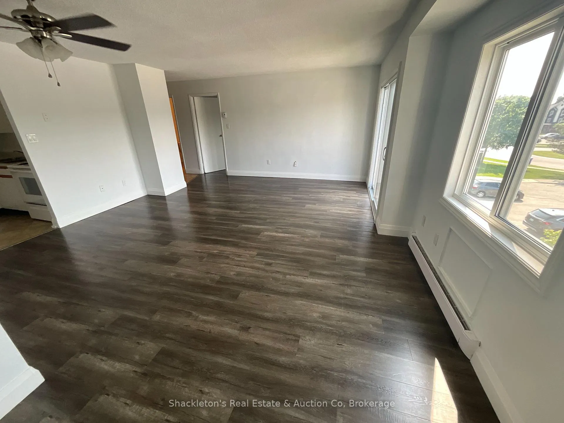 Photo 5 of Unit #308, 270 Eiwo Court, Waterloo — HOMEH