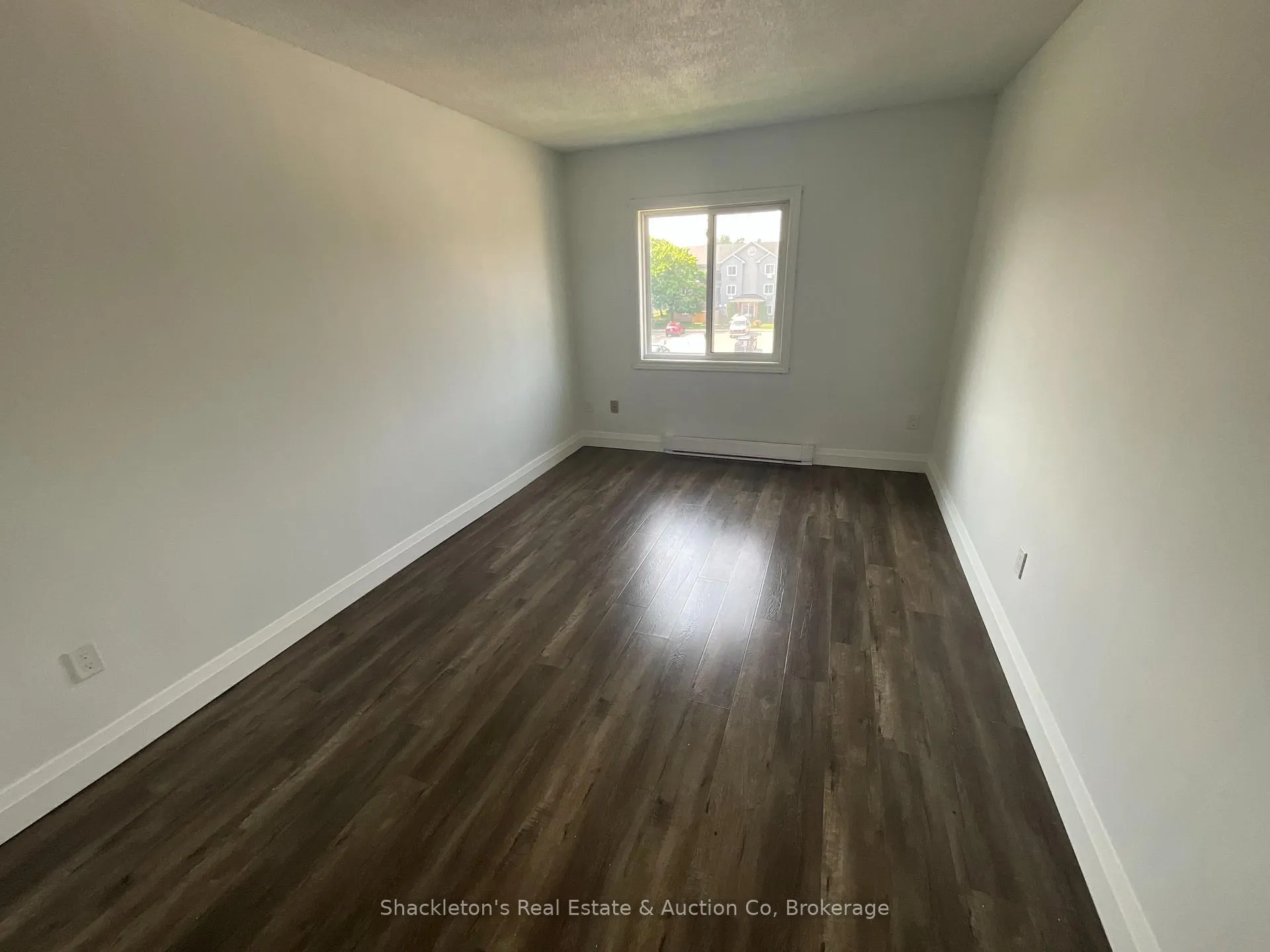 Photo 7 of Unit #308, 270 Eiwo Court, Waterloo — HOMEH