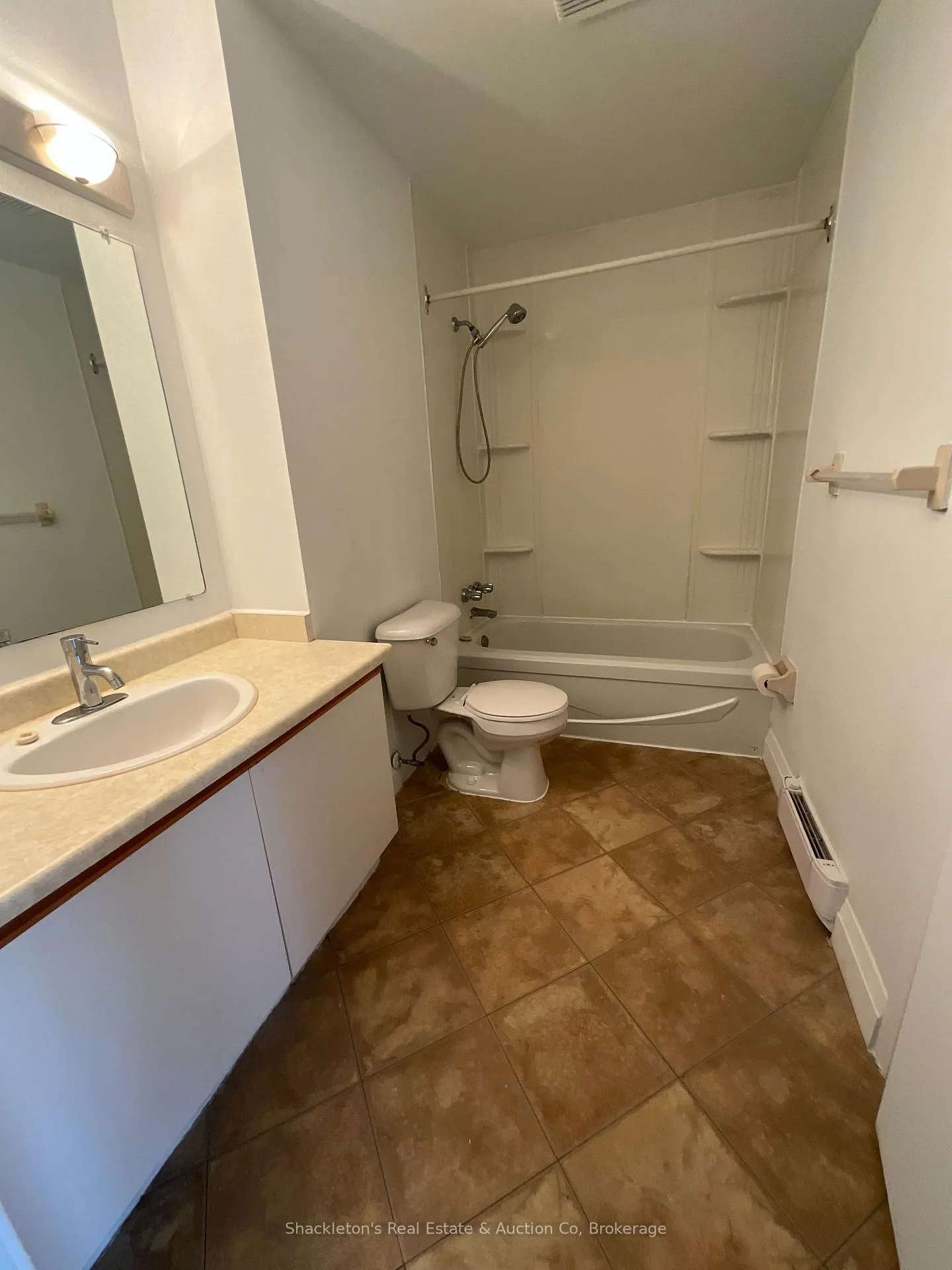 Photo 9 of Unit #308, 270 Eiwo Court, Waterloo — HOMEH