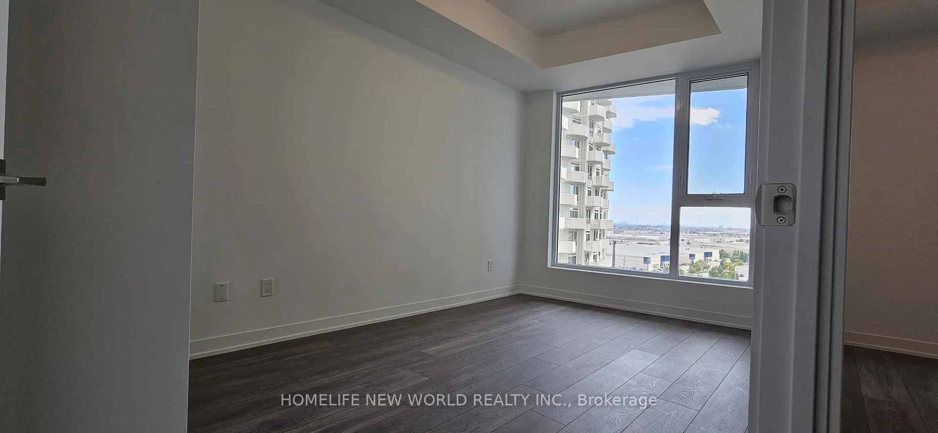 Photo 5 of Unit 1031, 498 Caldari Road, Vaughan, Concord — HOMEH