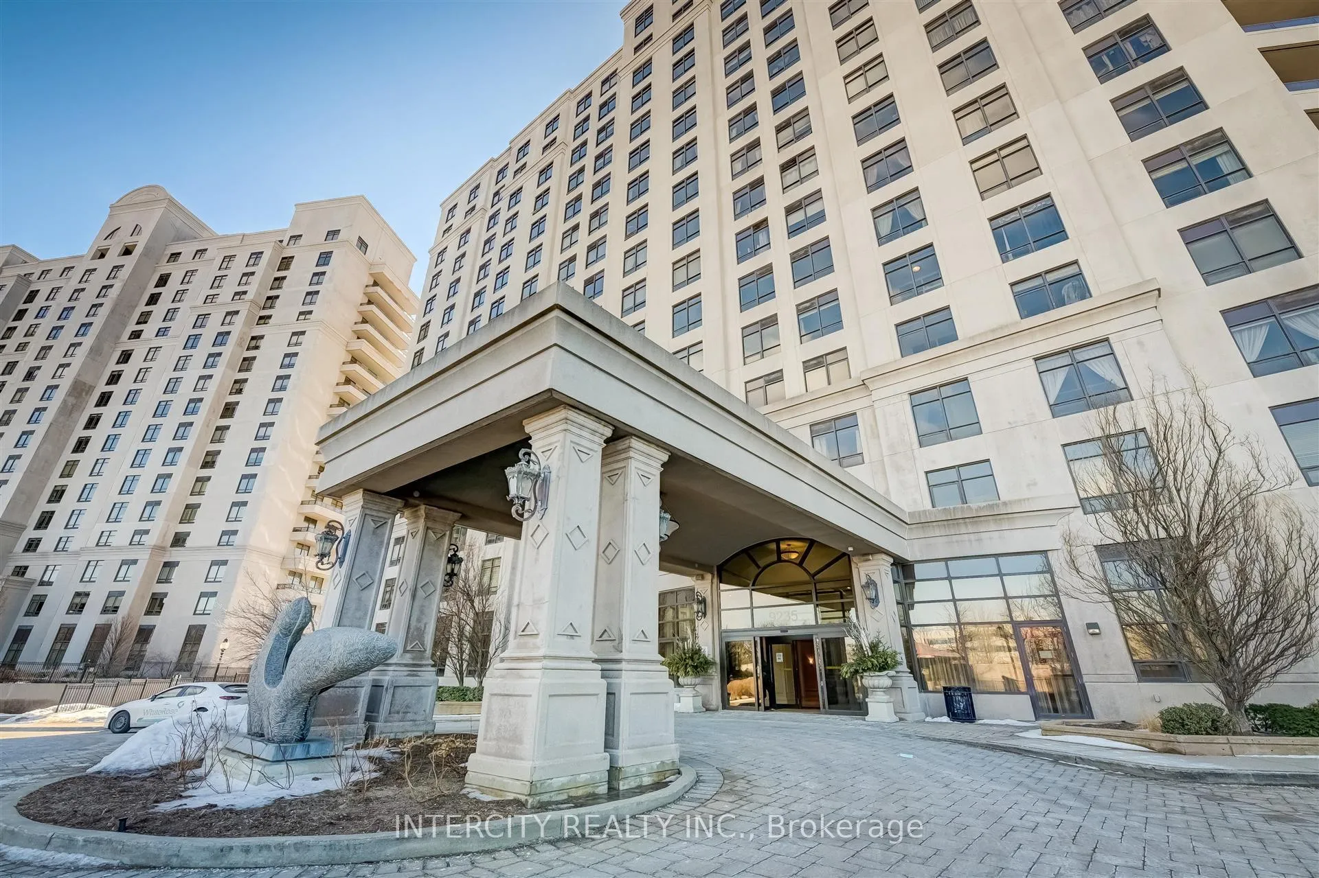 Photo 1 of Unit 516, 9235 Jane Street W, Vaughan, Maple — HOMEH