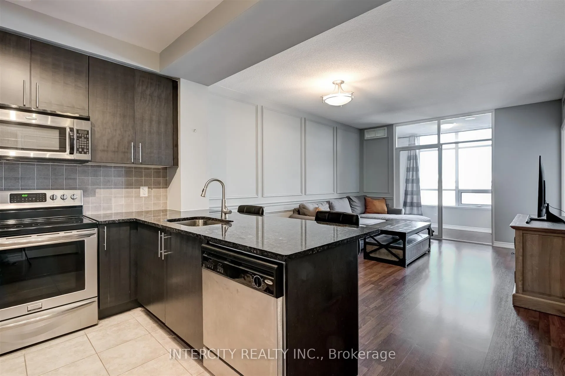 Photo 12 of Unit 516, 9235 Jane Street W, Vaughan, Maple — HOMEH