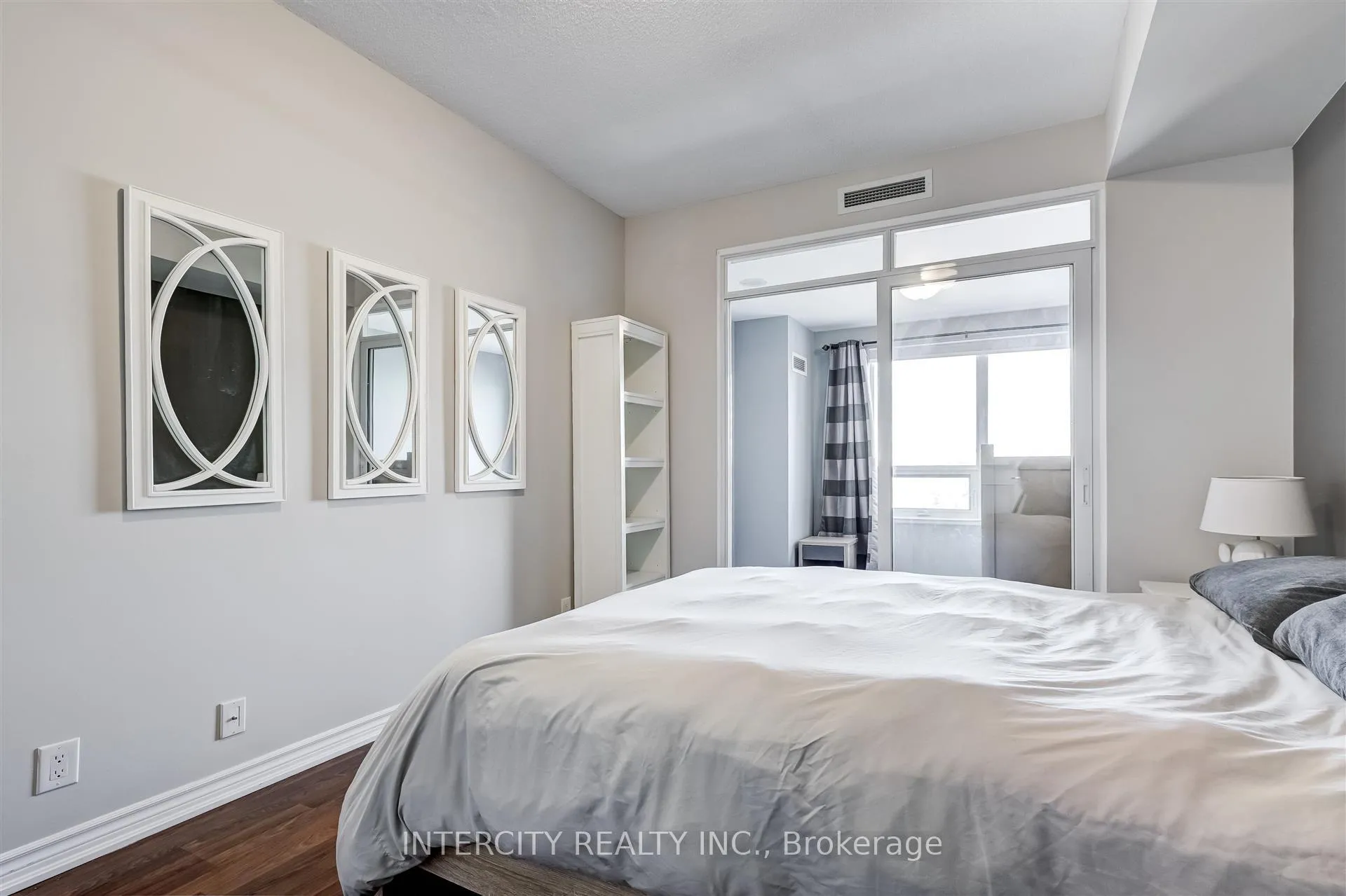 Photo 18 of Unit 516, 9235 Jane Street W, Vaughan, Maple — HOMEH