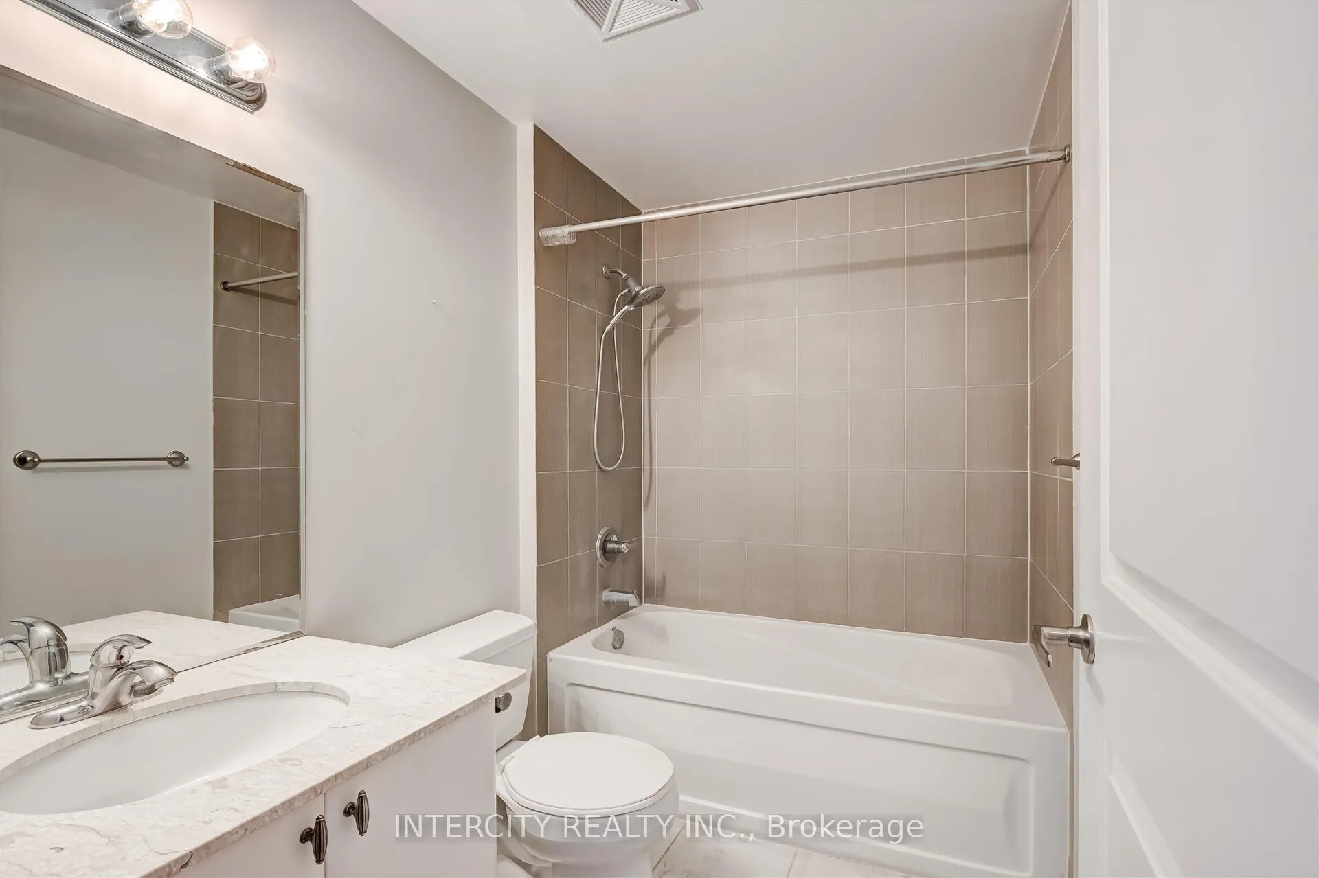 Photo 21 of Unit 516, 9235 Jane Street W, Vaughan, Maple — HOMEH