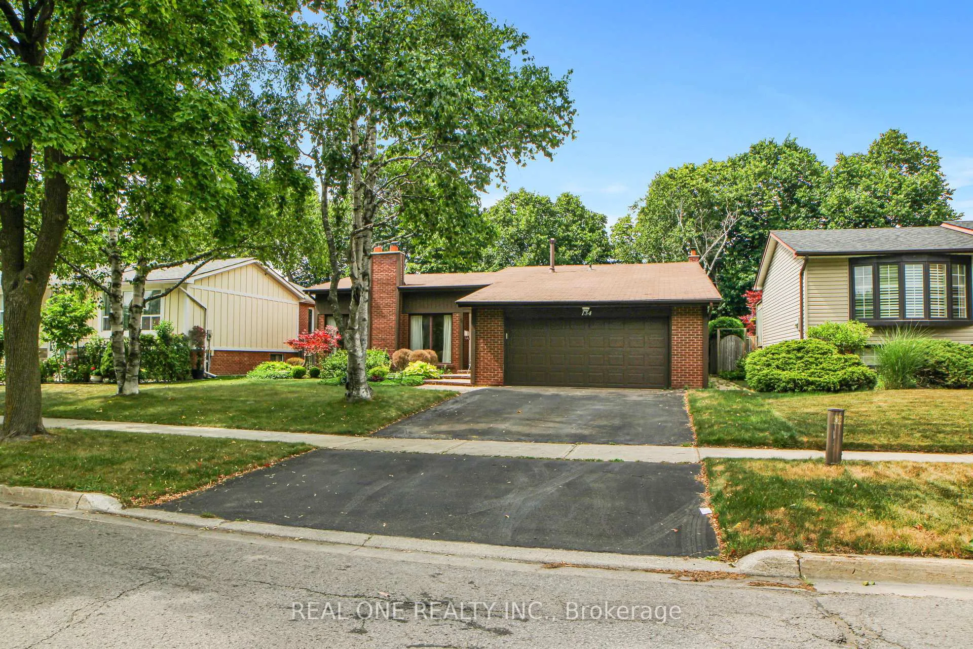 Photo 3 of 134 Ramona Boulevard, Markham, Markham Village — HOMEH