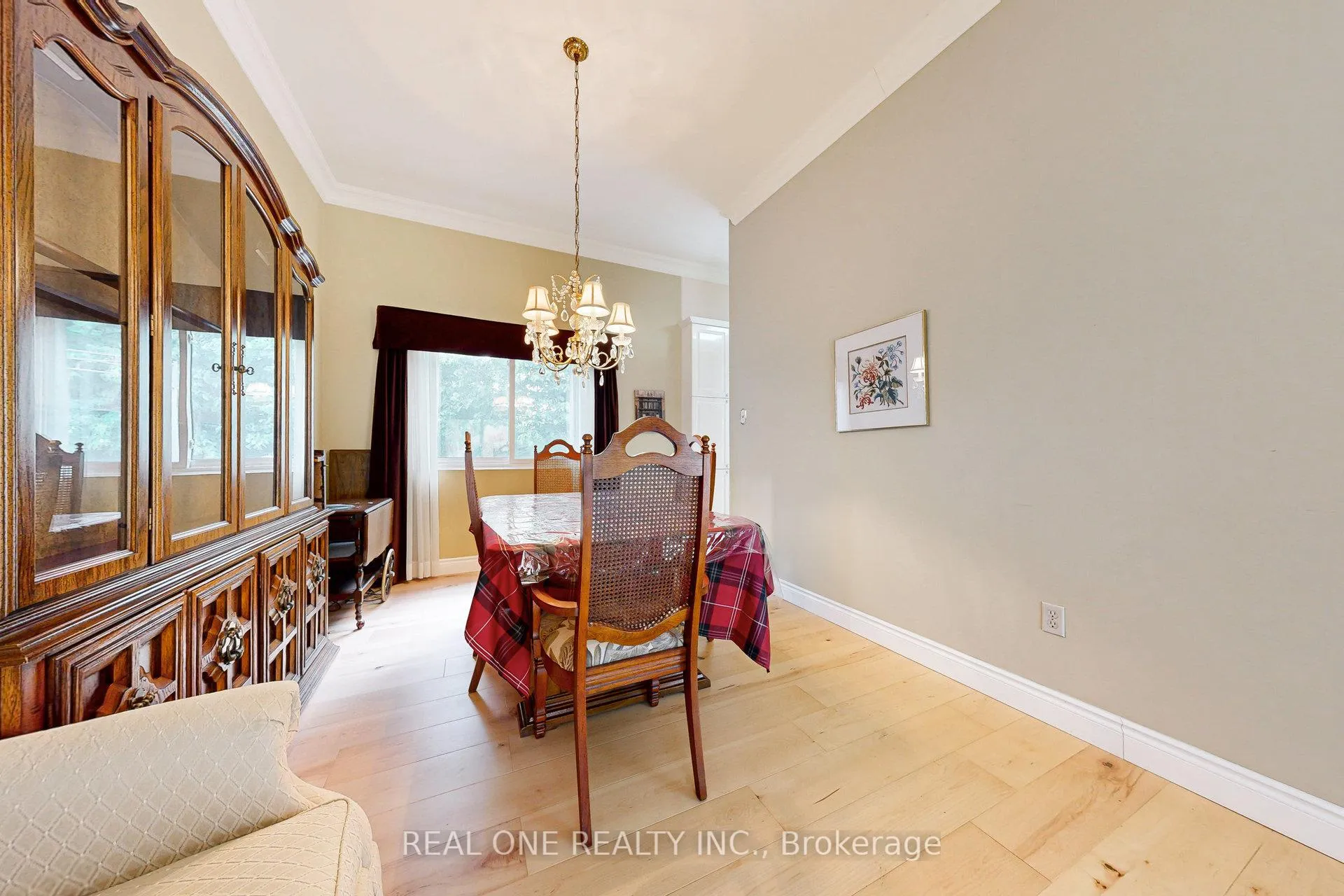 Photo 9 of 134 Ramona Boulevard, Markham, Markham Village — HOMEH