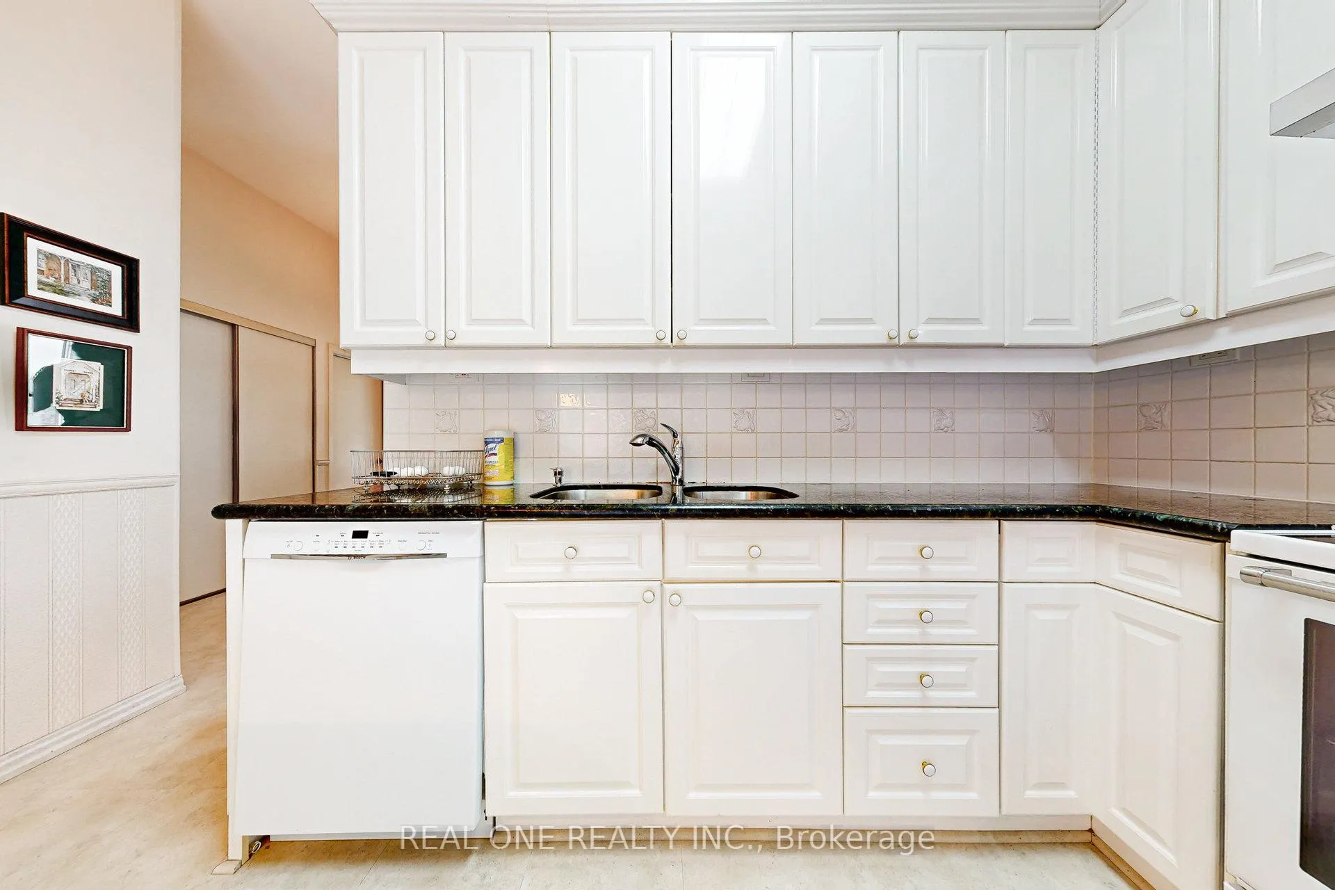 Photo 13 of 134 Ramona Boulevard, Markham, Markham Village — HOMEH