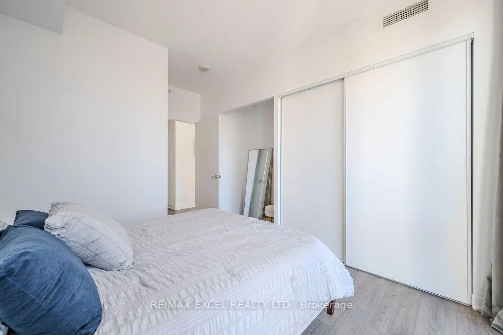 Photo 11 of Unit 710, 85 Duke Street W, Kitchener — HOMEH