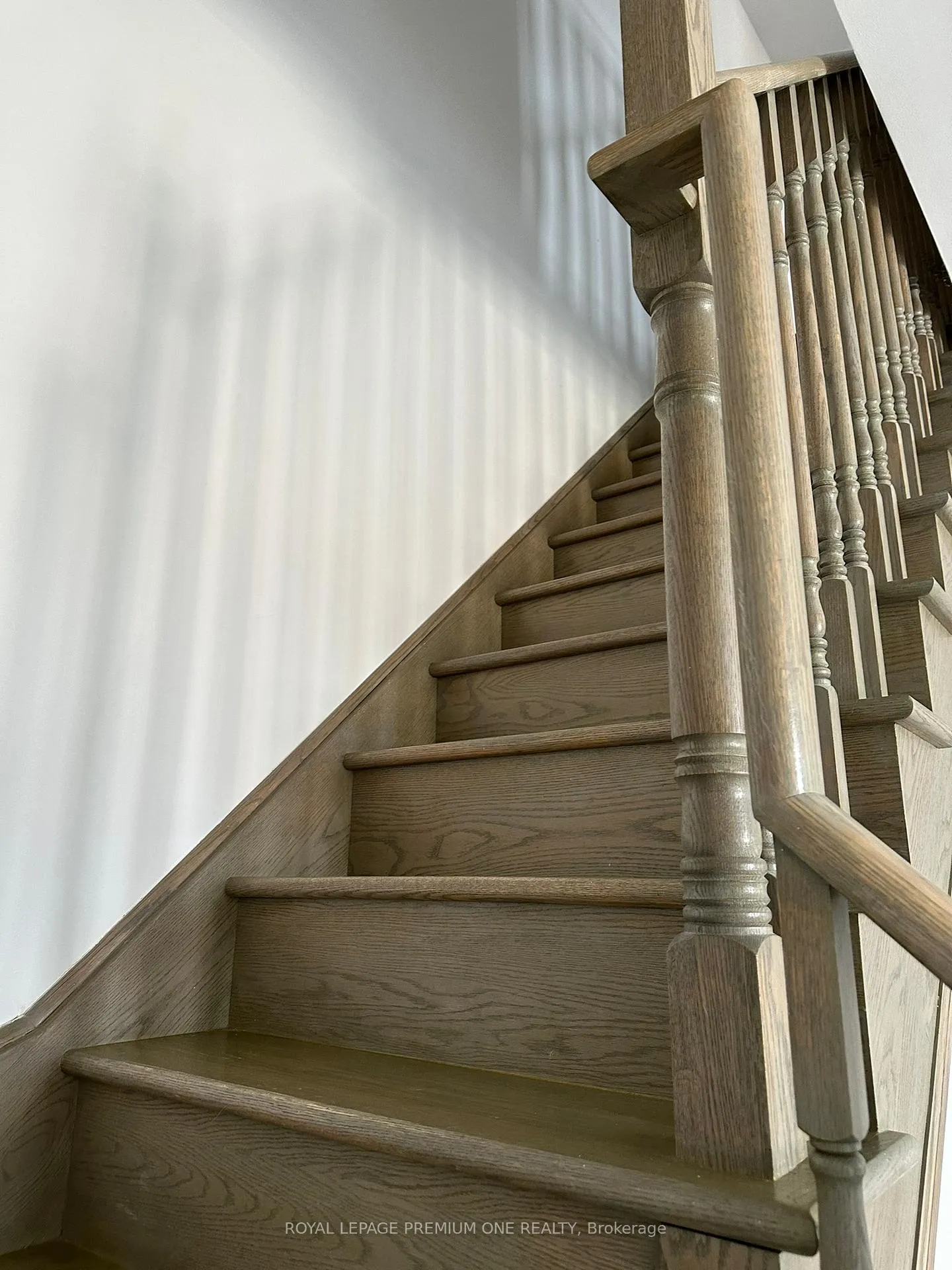 Photo 9 of Unit 12, 95 Kayla Crescent, Vaughan, Maple — HOMEH