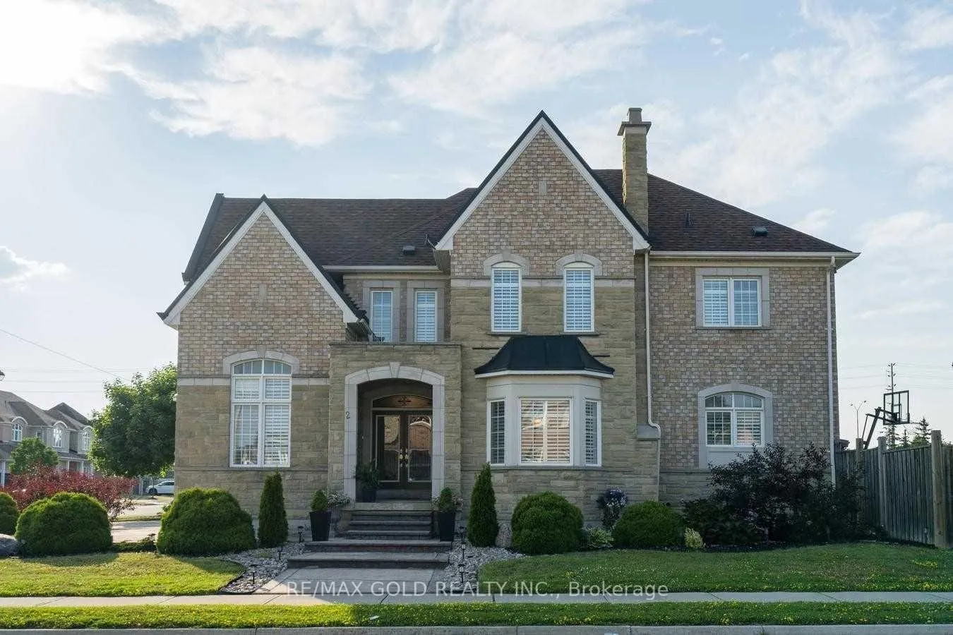 Photo 4 of 2 Calderstone Road, Brampton, Bram East — HOMEH