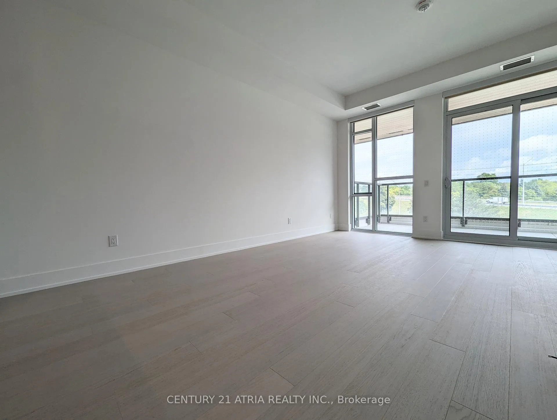 Photo 5 of Unit 323, 399 Royal Orchard Boulevard, Markham, Royal Orchard — HOMEH