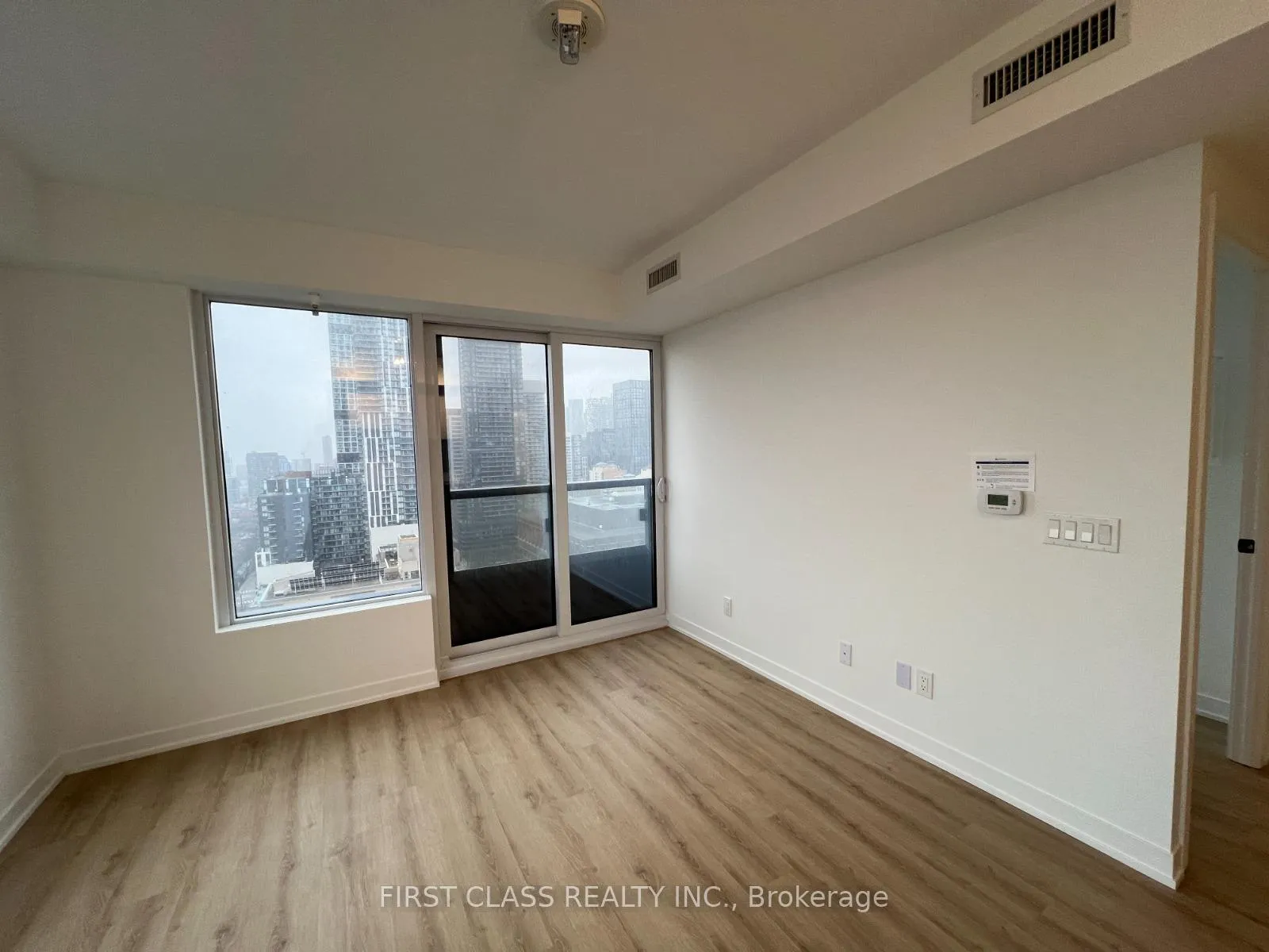 Photo 2 of Unit 2315, 319 Jarvis Street, Toronto, Moss Park — HOMEH