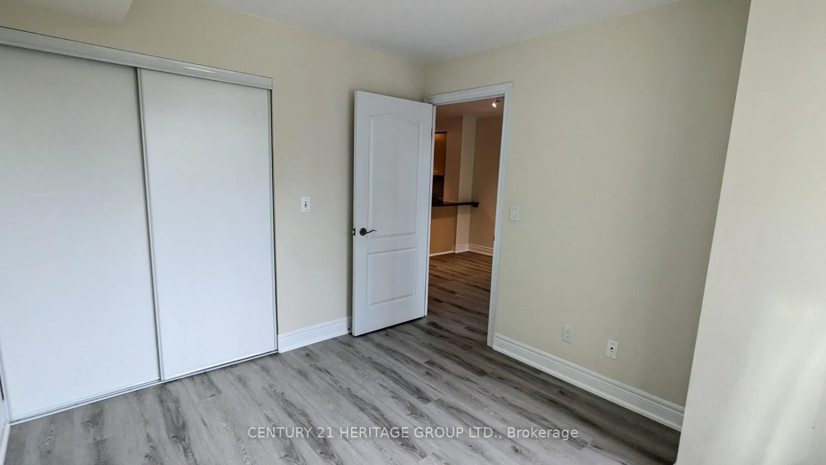 Photo 13 of Unit 825, 62 Suncrest Boulevard, Markham, Commerce Valley — HOMEH