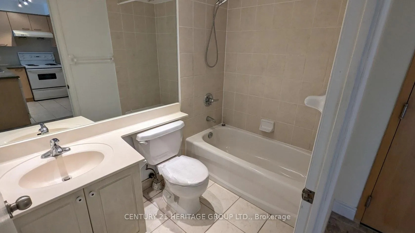Photo 14 of Unit 825, 62 Suncrest Boulevard, Markham, Commerce Valley — HOMEH