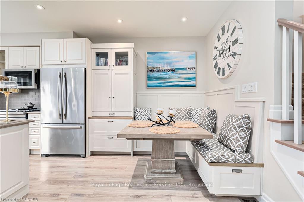 Photo 7 of 148 Yellow Birch Crescent, Blue Mountains — HOMEH