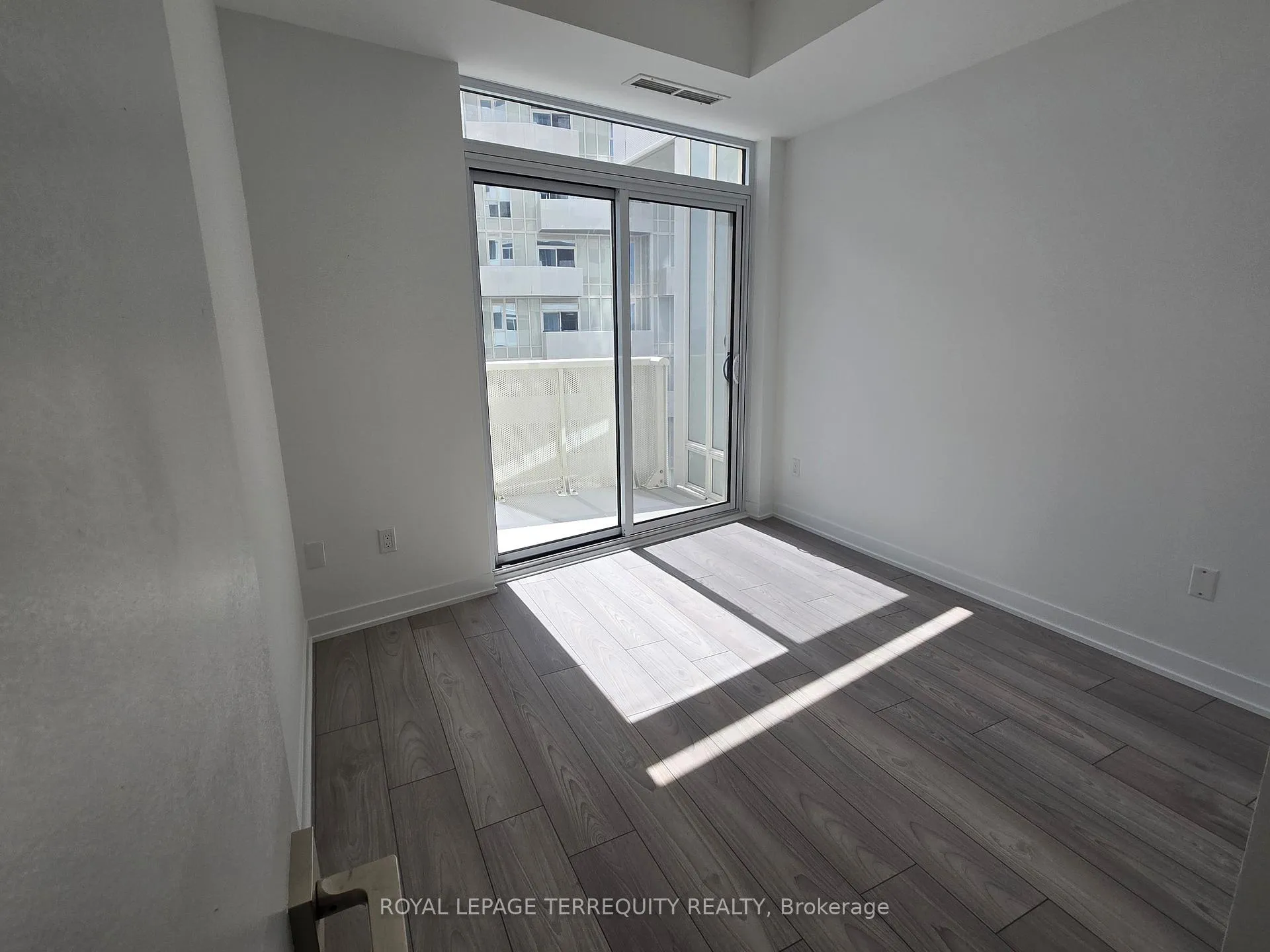 Photo 14 of Unit 2032, 498 Caldari Road, Vaughan, Concord — HOMEH