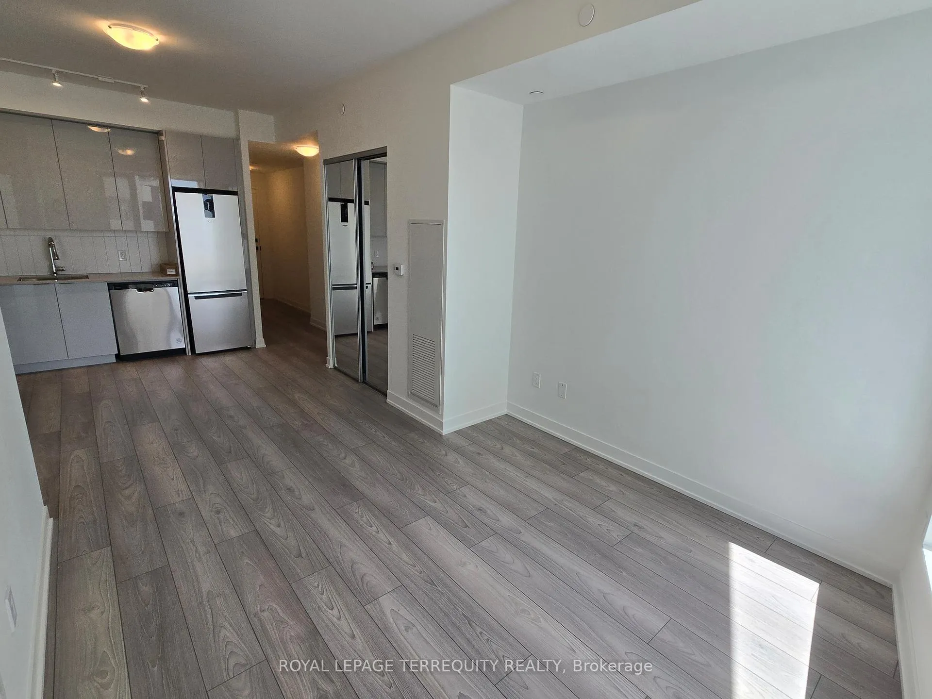 Photo 17 of Unit 2032, 498 Caldari Road, Vaughan, Concord — HOMEH
