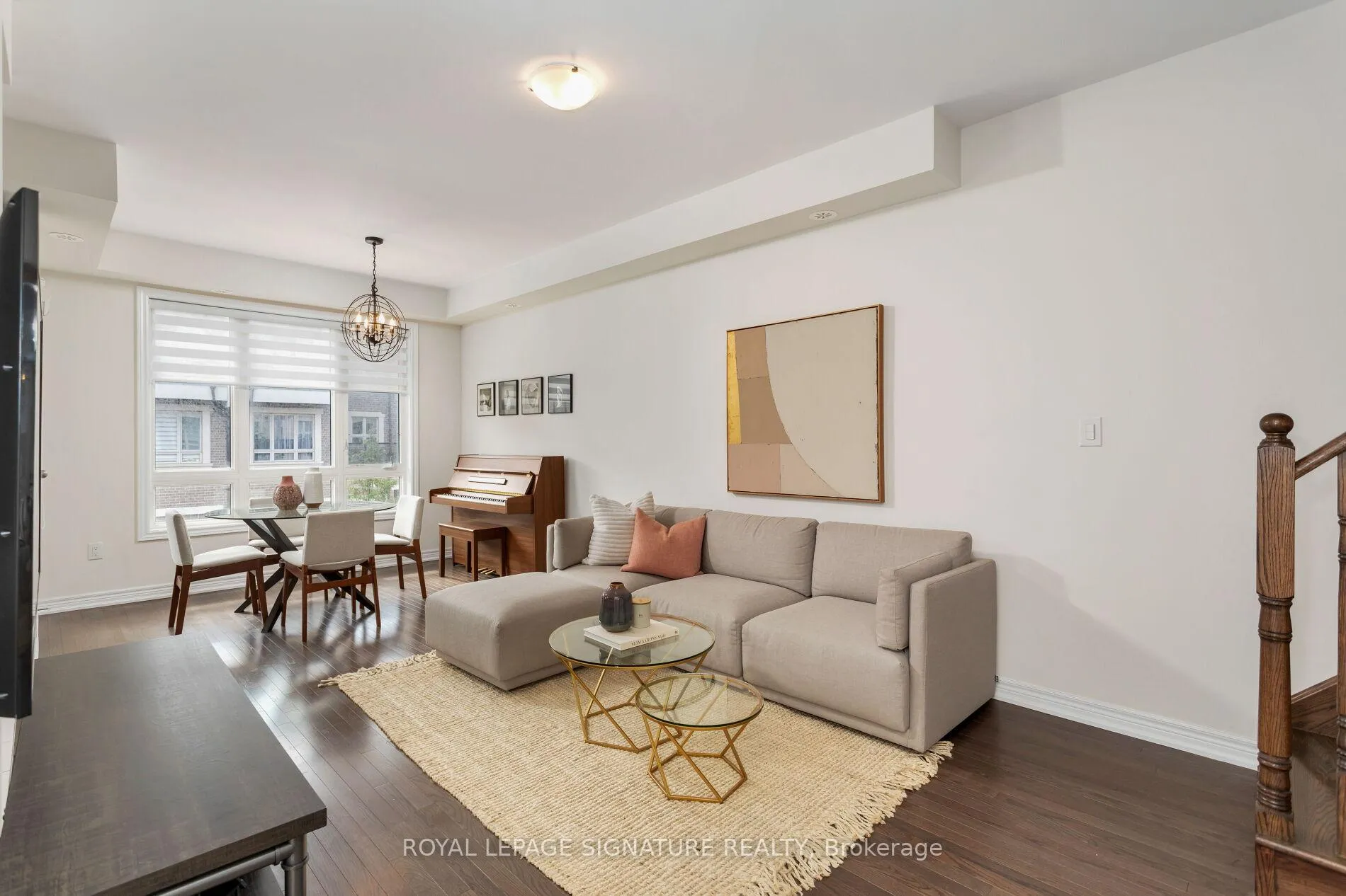 Photo 8 of Unit 18, 105 Kayla Crescent E, Vaughan, Maple — HOMEH