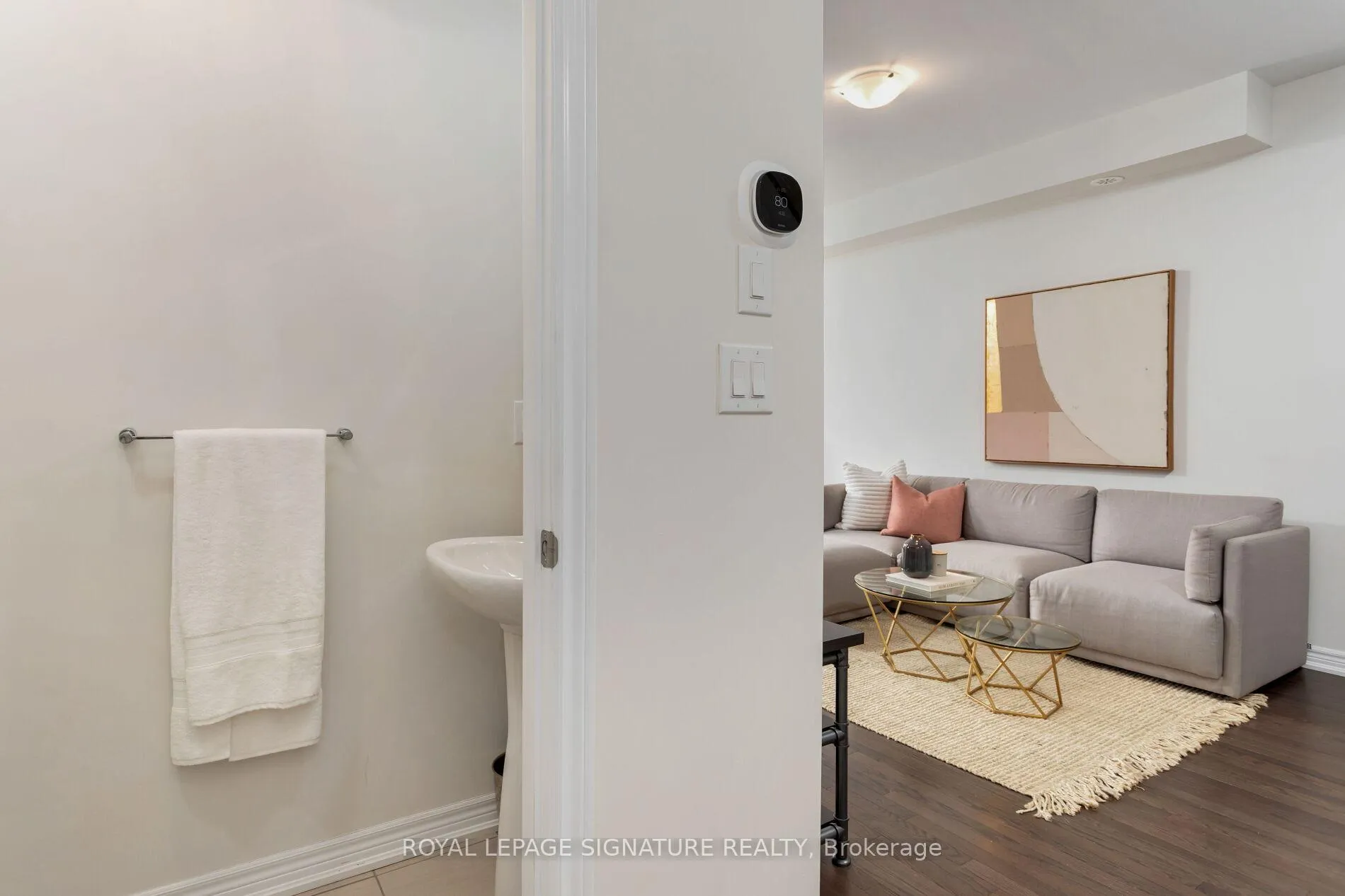 Photo 11 of Unit 18, 105 Kayla Crescent E, Vaughan, Maple — HOMEH