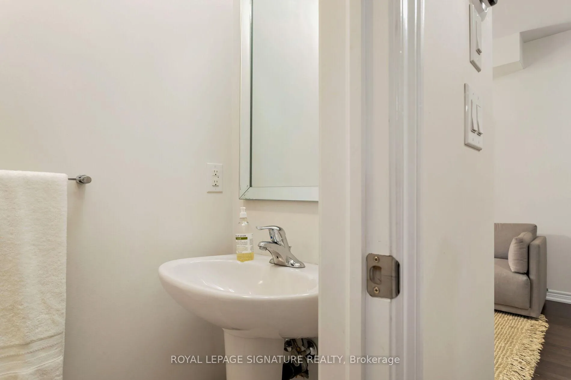 Photo 23 of Unit 18, 105 Kayla Crescent E, Vaughan, Maple — HOMEH