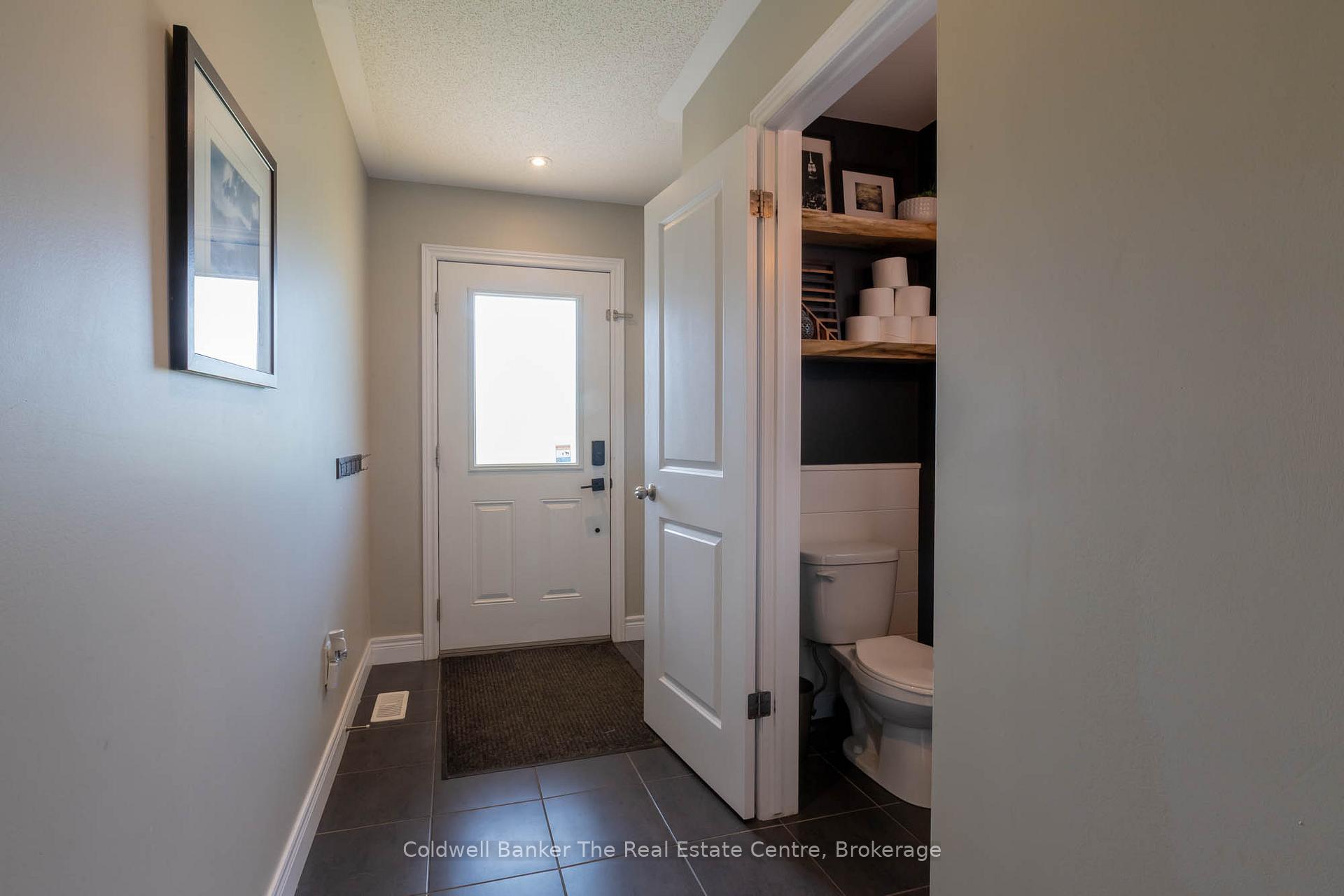 Photo 3 of 360 Wild Rose Drive, Gravenhurst, Muskoka (S) — HOMEH