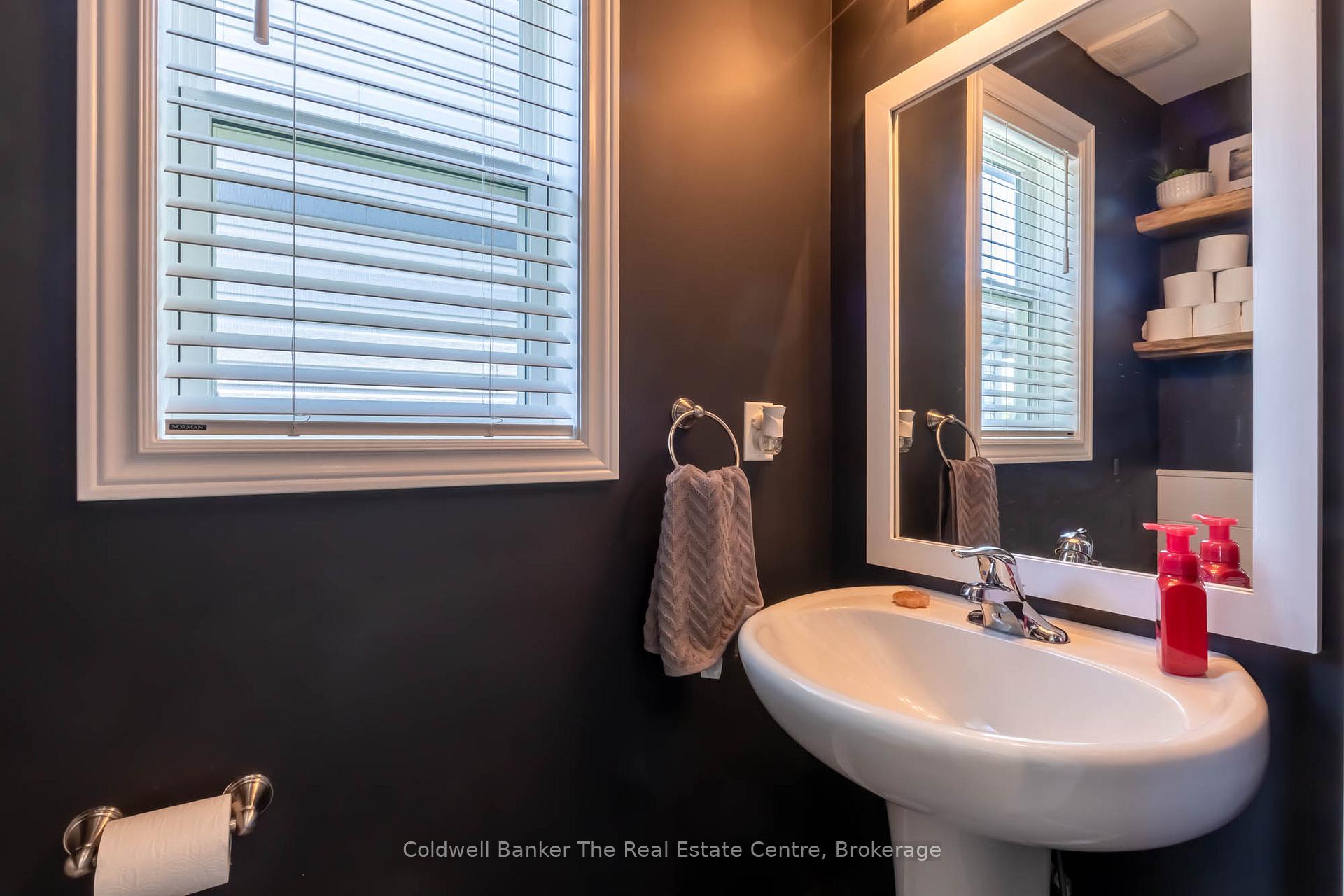 Photo 4 of 360 Wild Rose Drive, Gravenhurst, Muskoka (S) — HOMEH