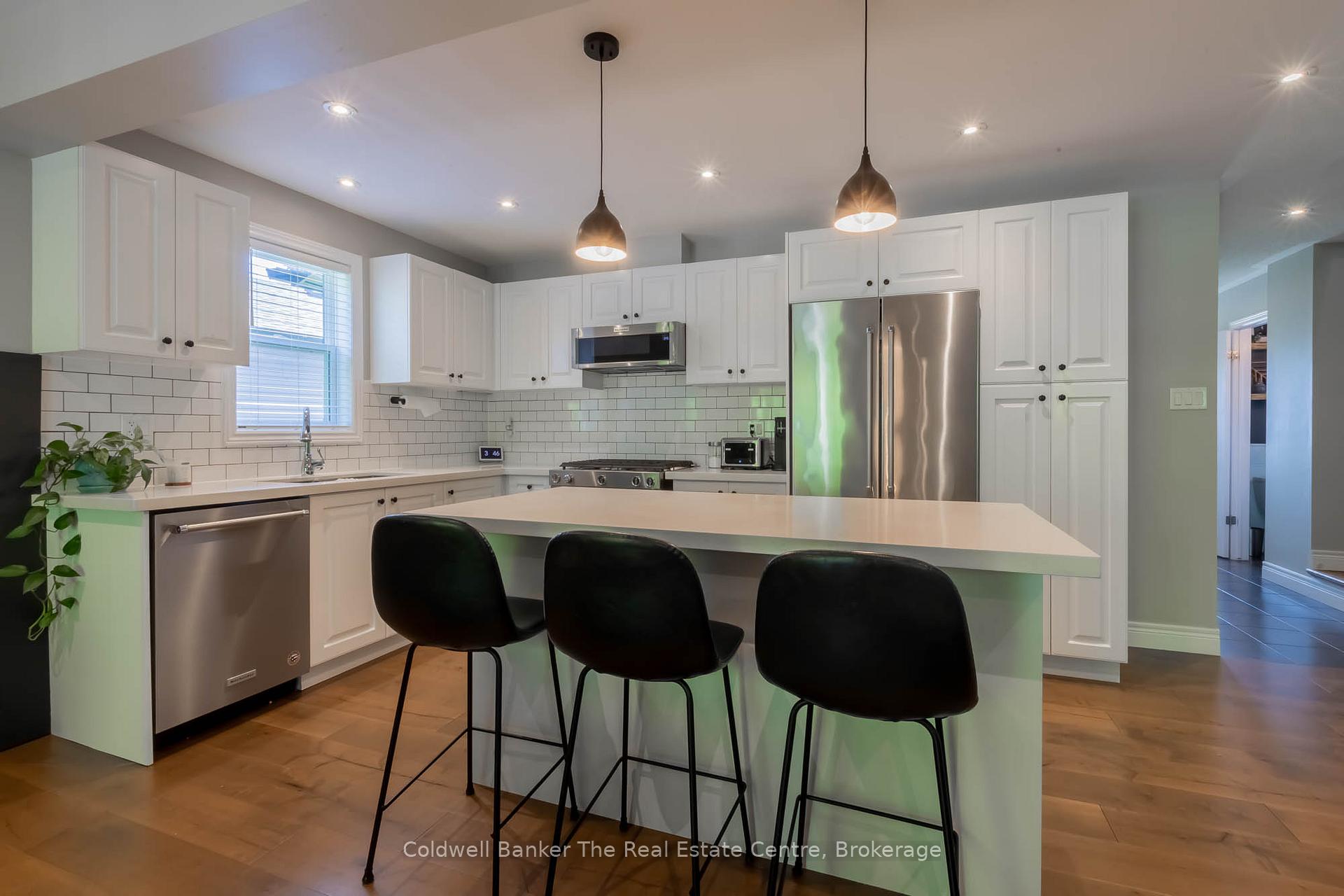 Photo 7 of 360 Wild Rose Drive, Gravenhurst, Muskoka (S) — HOMEH