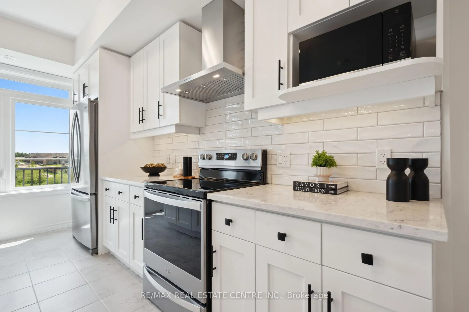 Photo 5 of 66 Lomond Lane, Kitchener — HOMEH