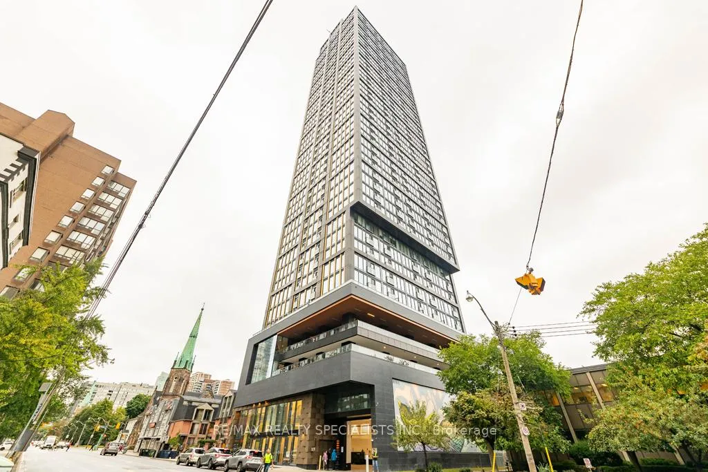 Front of Unit 2601, 319 Jarvis Street