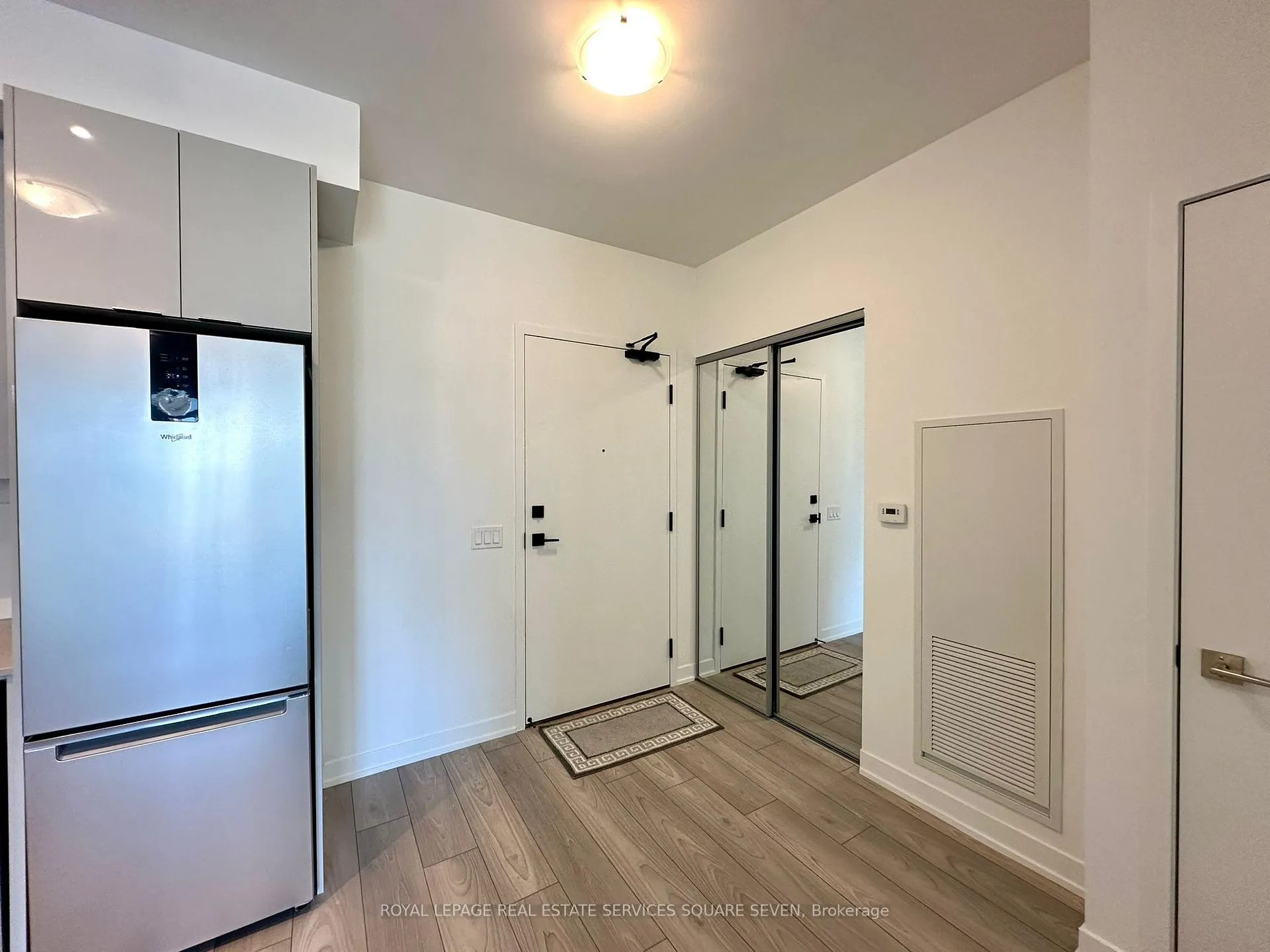 Photo 8 of Unit 427, 10 Abeja Street, Vaughan, Concord — HOMEH