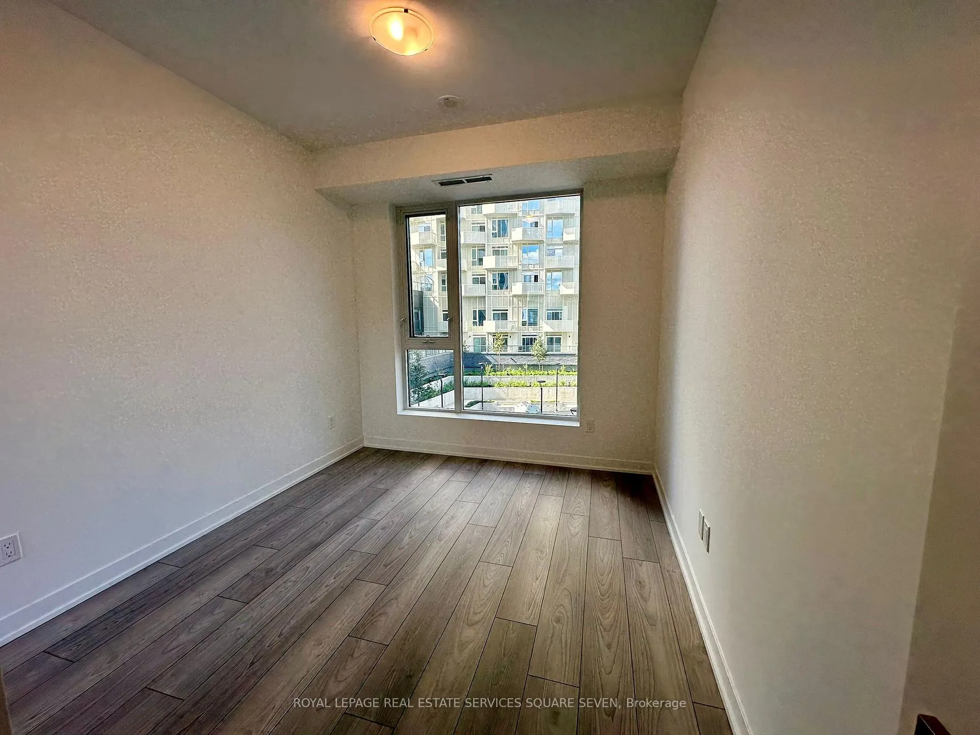 Photo 10 of Unit 427, 10 Abeja Street, Vaughan, Concord — HOMEH