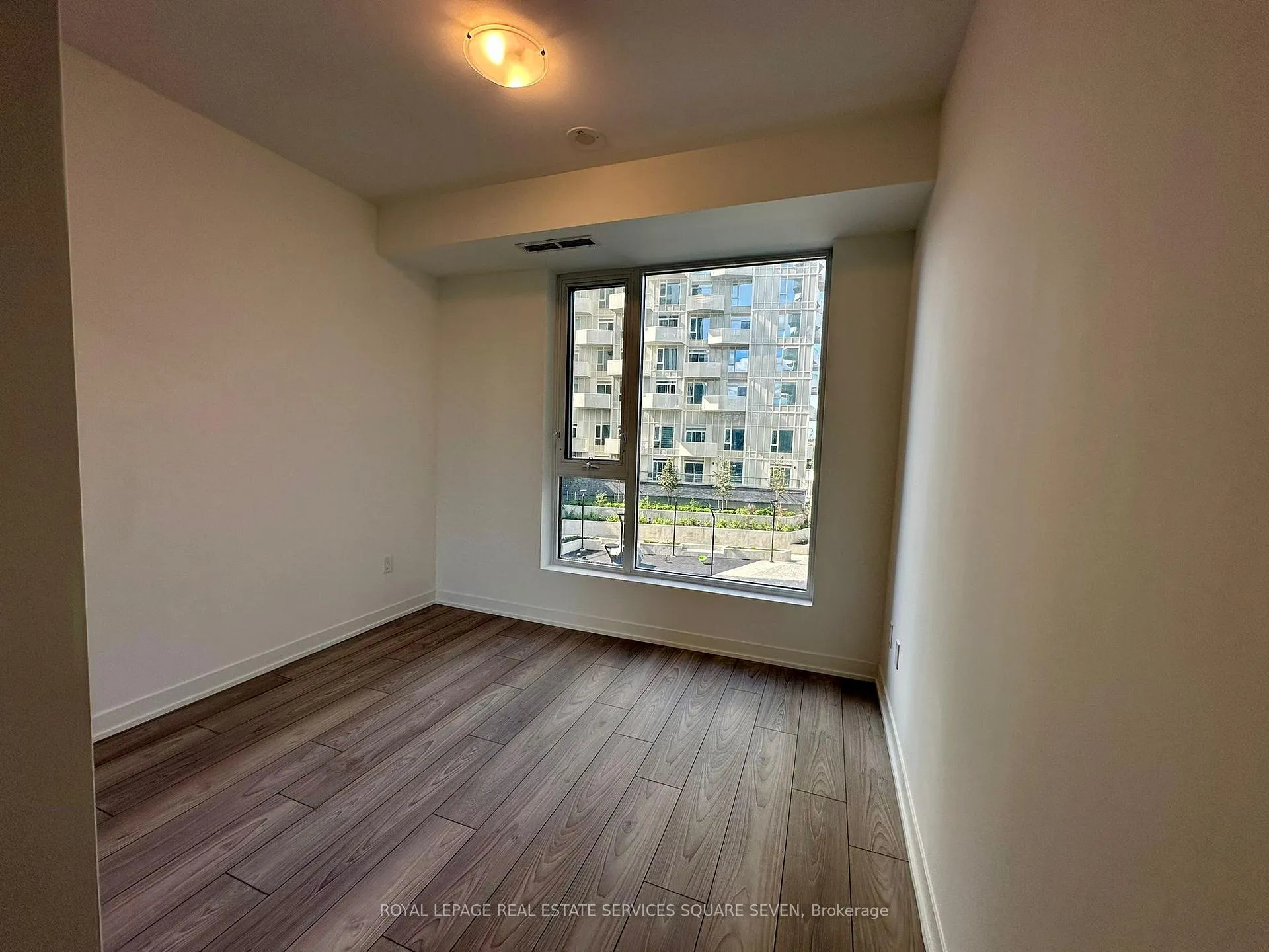 Photo 11 of Unit 427, 10 Abeja Street, Vaughan, Concord — HOMEH