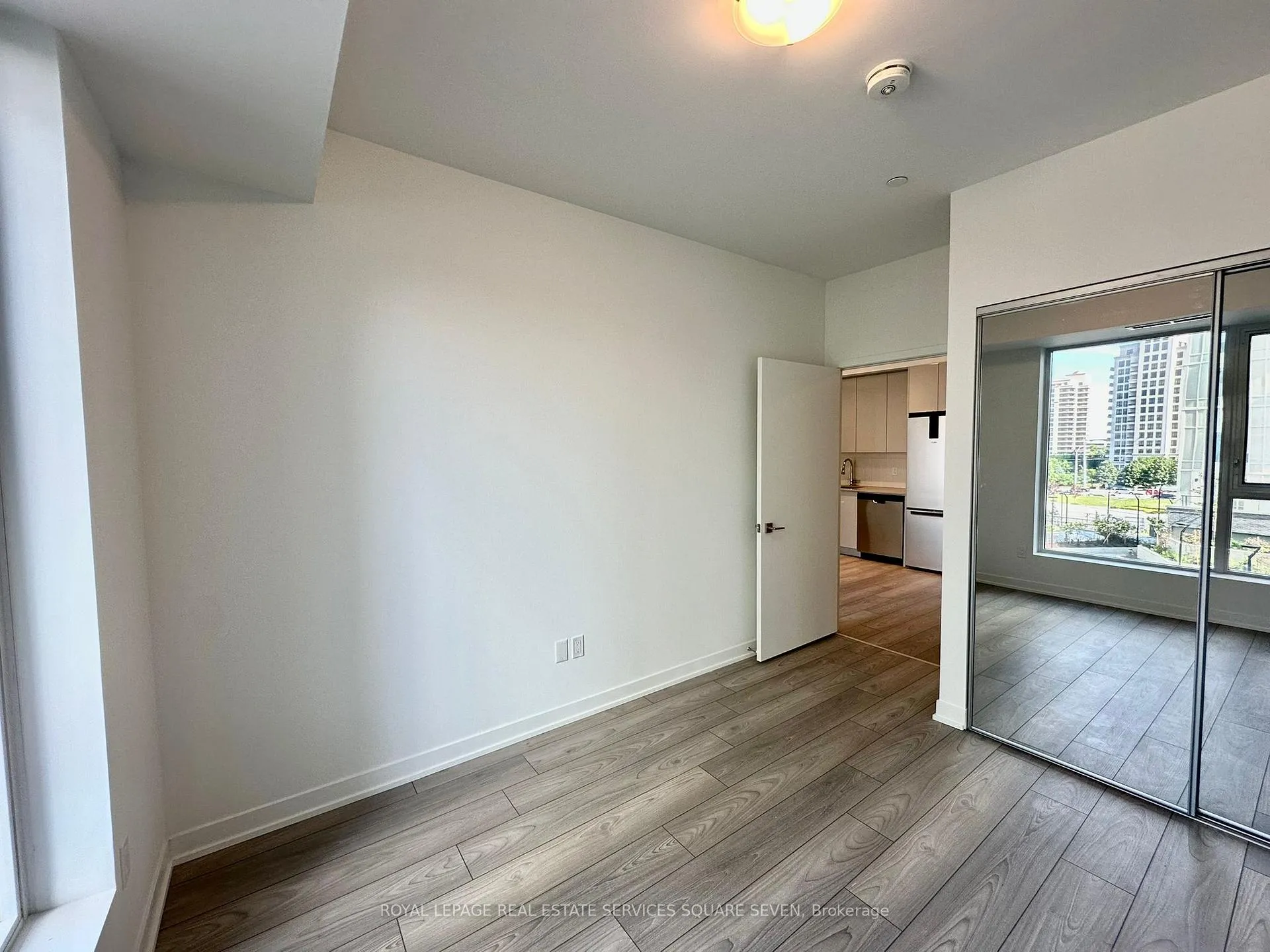 Photo 13 of Unit 427, 10 Abeja Street, Vaughan, Concord — HOMEH
