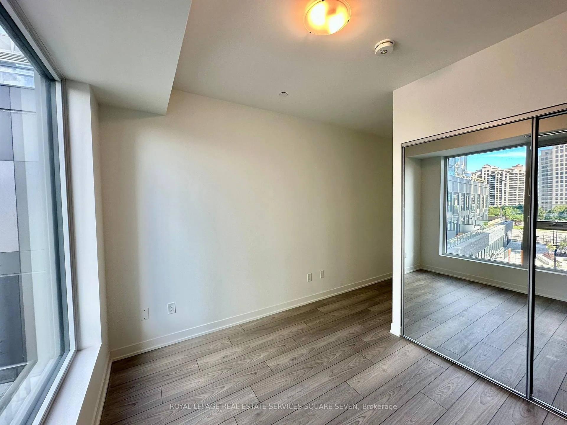 Photo 14 of Unit 427, 10 Abeja Street, Vaughan, Concord — HOMEH