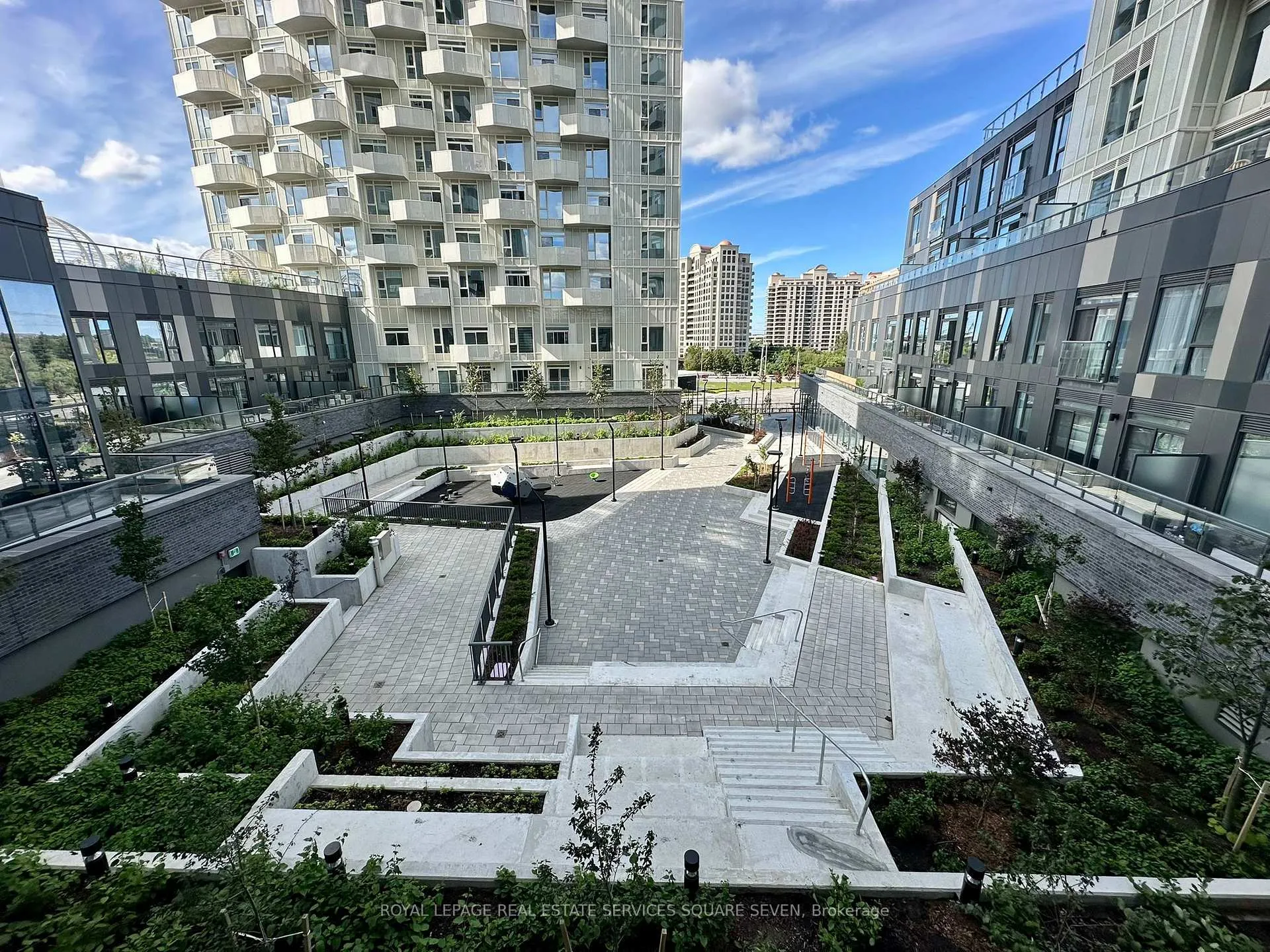 Photo 22 of Unit 427, 10 Abeja Street, Vaughan, Concord — HOMEH