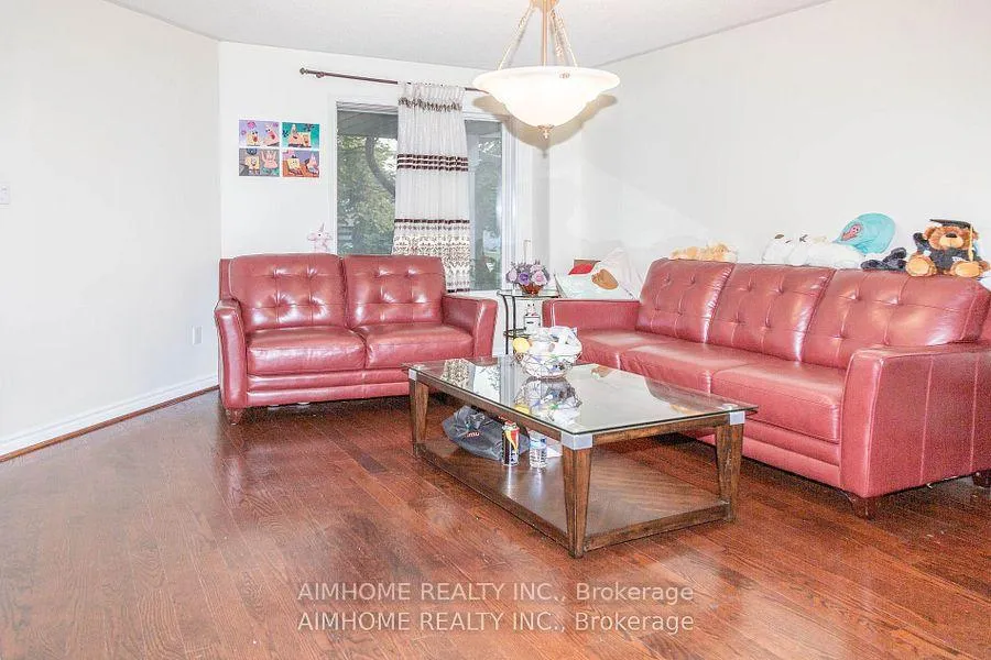 Photo 2 of 178 Westhampton Drive, Vaughan, Brownridge — HOMEH