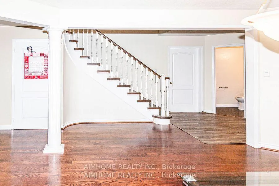 Photo 7 of 178 Westhampton Drive, Vaughan, Brownridge — HOMEH