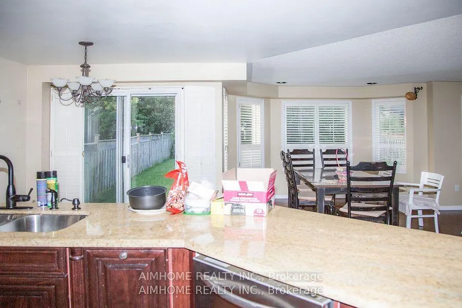 Photo 11 of 178 Westhampton Drive, Vaughan, Brownridge — HOMEH