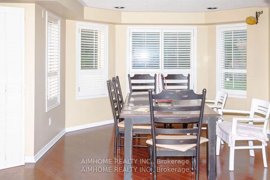 Photo 12 of 178 Westhampton Drive, Vaughan, Brownridge — HOMEH