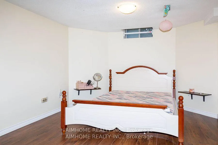 Photo 32 of 178 Westhampton Drive, Vaughan, Brownridge — HOMEH
