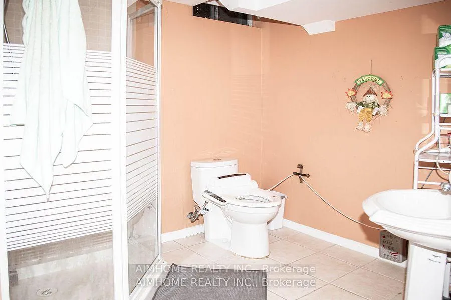 Photo 34 of 178 Westhampton Drive, Vaughan, Brownridge — HOMEH